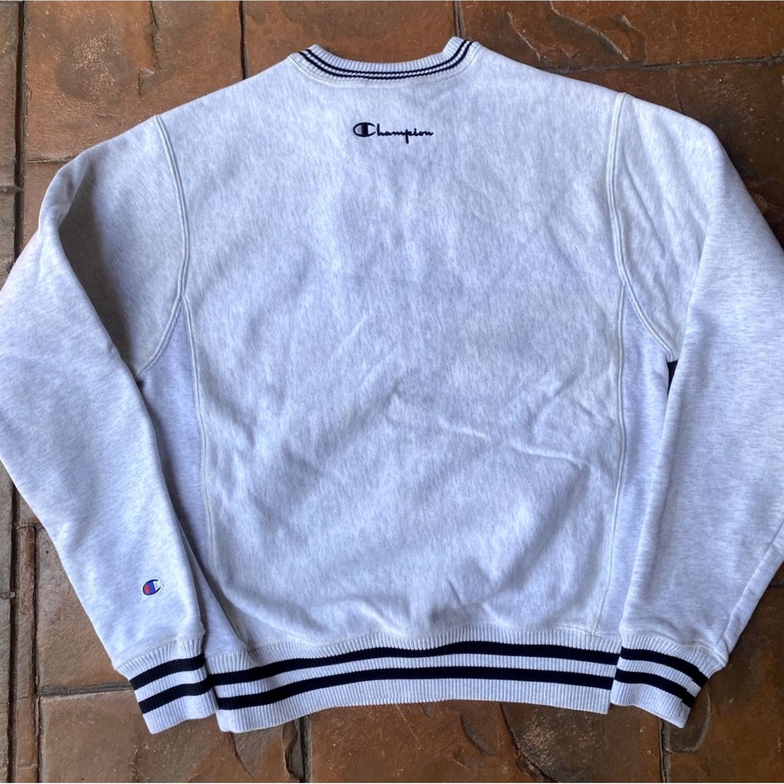 Champion VINTAGE Champion Reverse WEAVE Crewneck Sweatshirt Gray Spell Out Small Mens Shirt Size US S / EU 44-46 / 1 - 3 Thumbnail