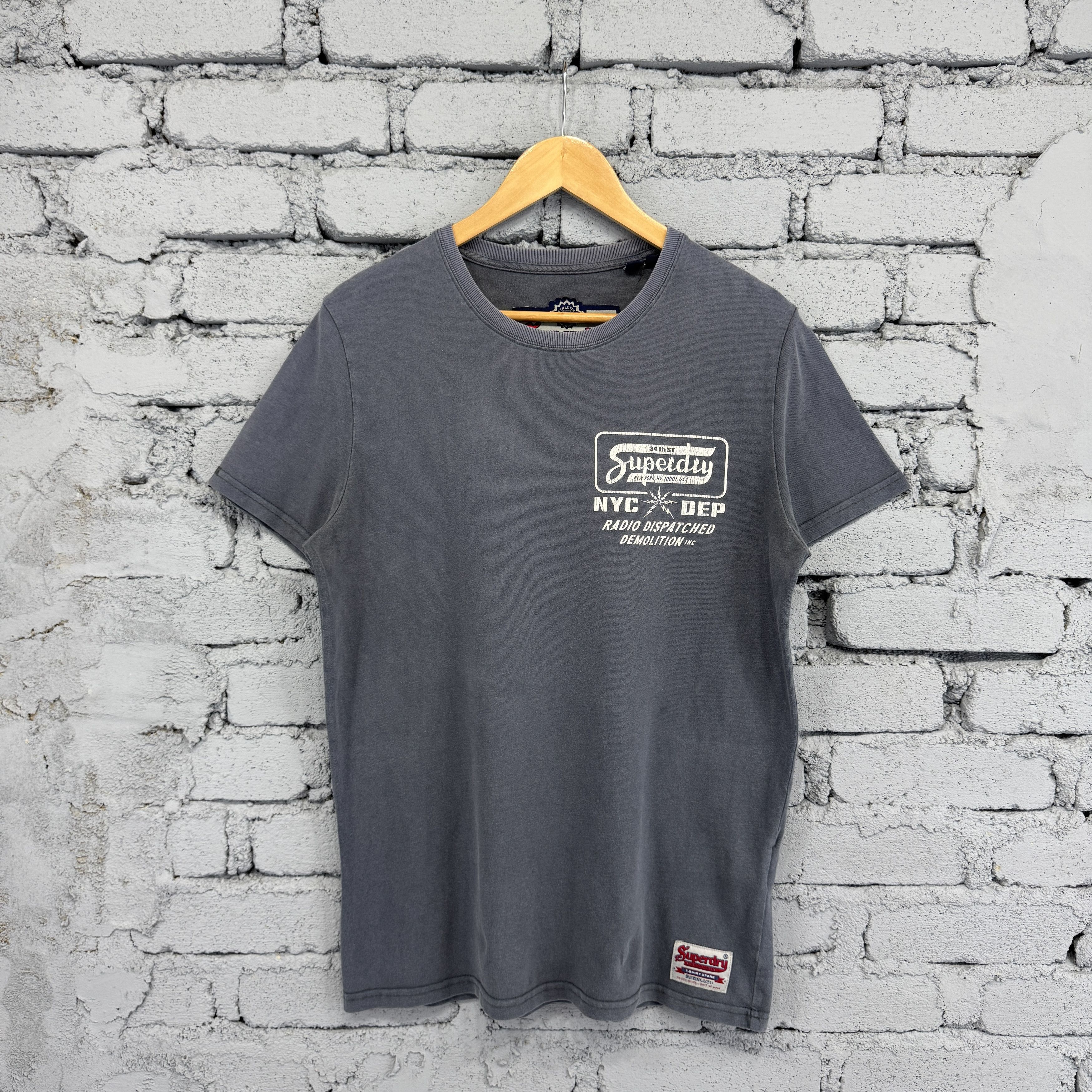 Superdry Superdry Japan NYC Radio Dispatches Demolition Faded Tshirt Size US L / EU 52-54 / 3 - 2 Thumbnail