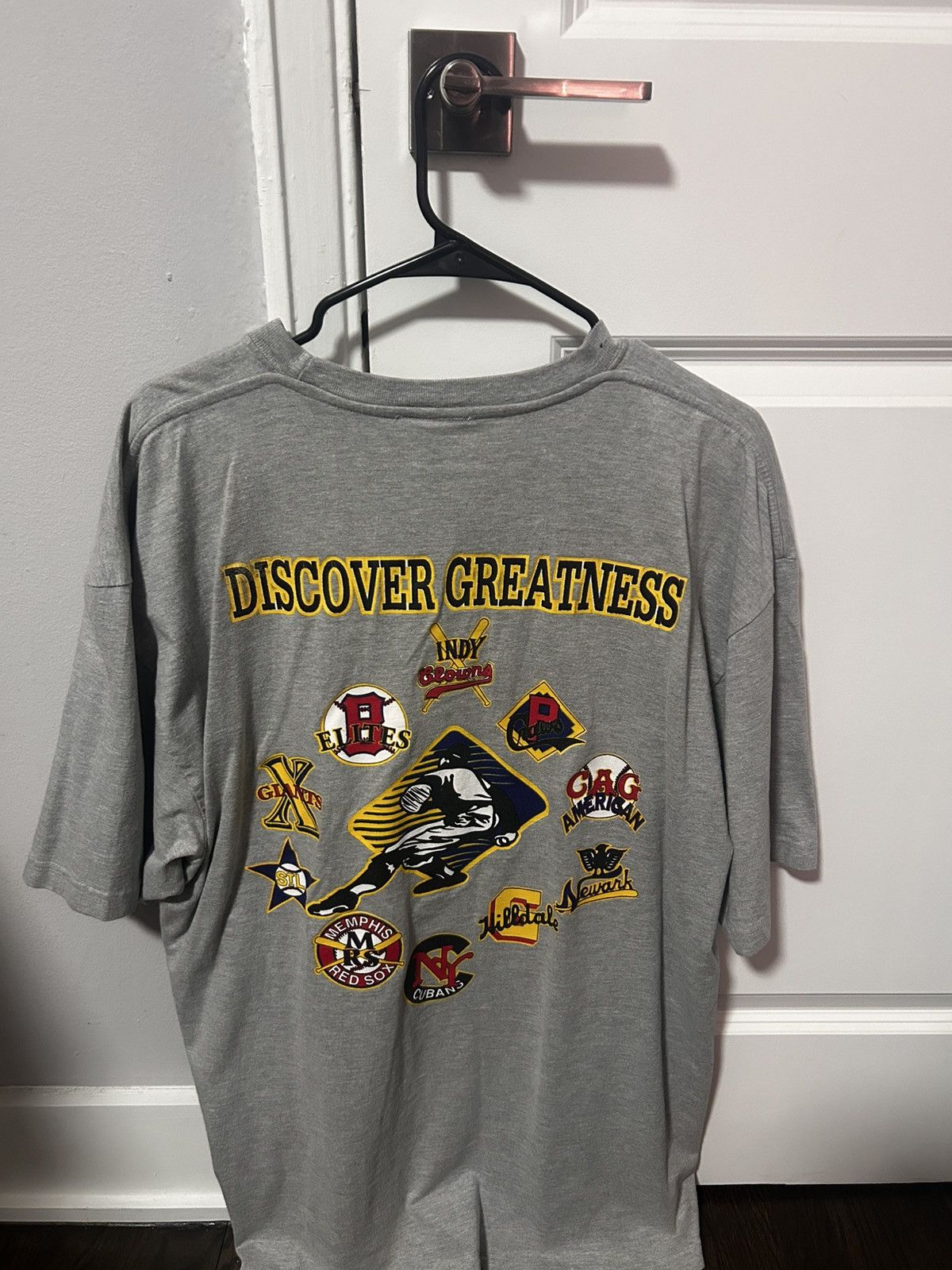 Other Vintage Negro Leagues “ Discover Greatness” Tee Size US XXL / EU 58 / 5 - 2 Thumbnail