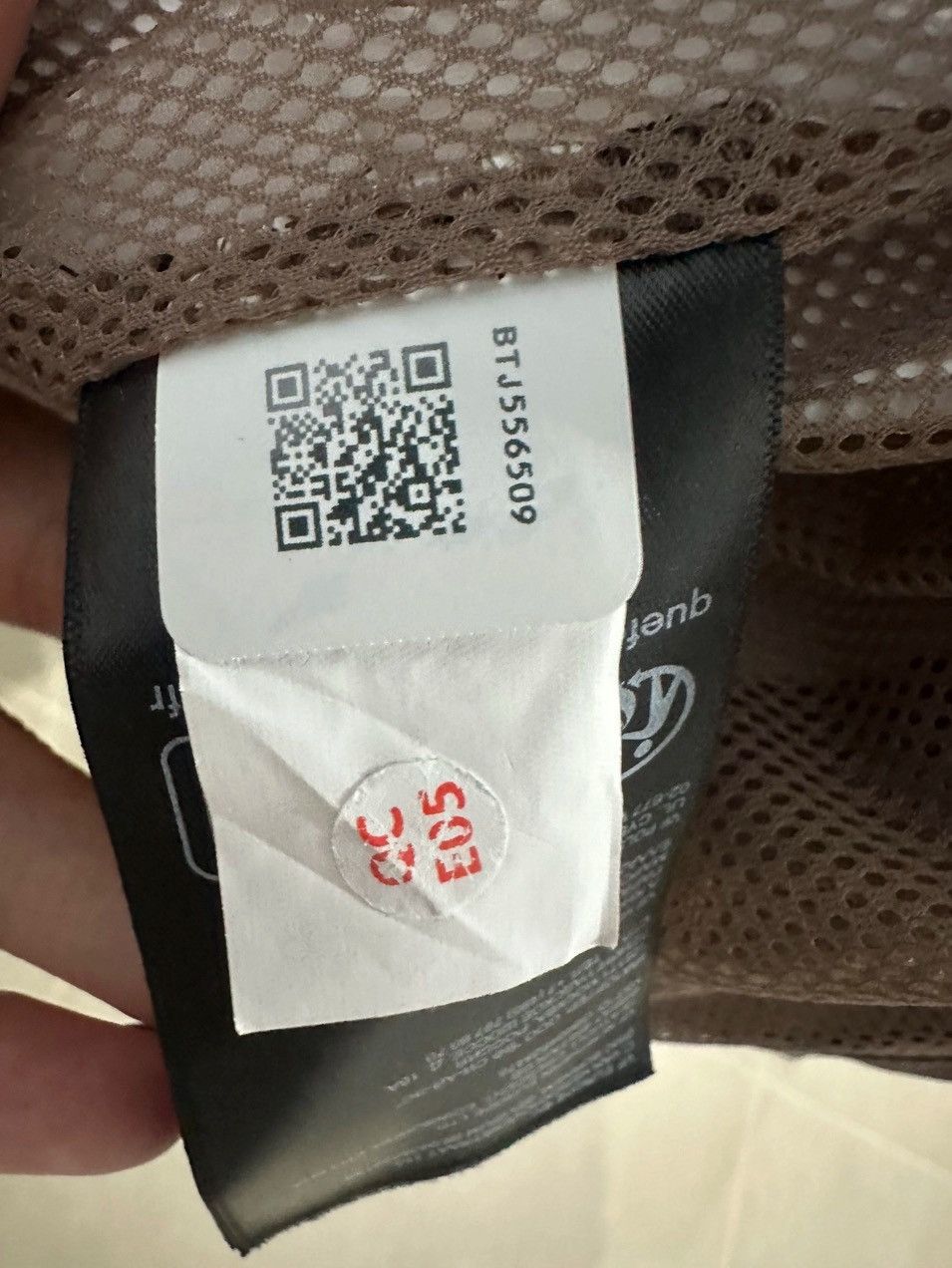 The North Face Short waterproof jacket The North Face Quest in taupe Size S / US 4 / IT 40 - 10 Thumbnail