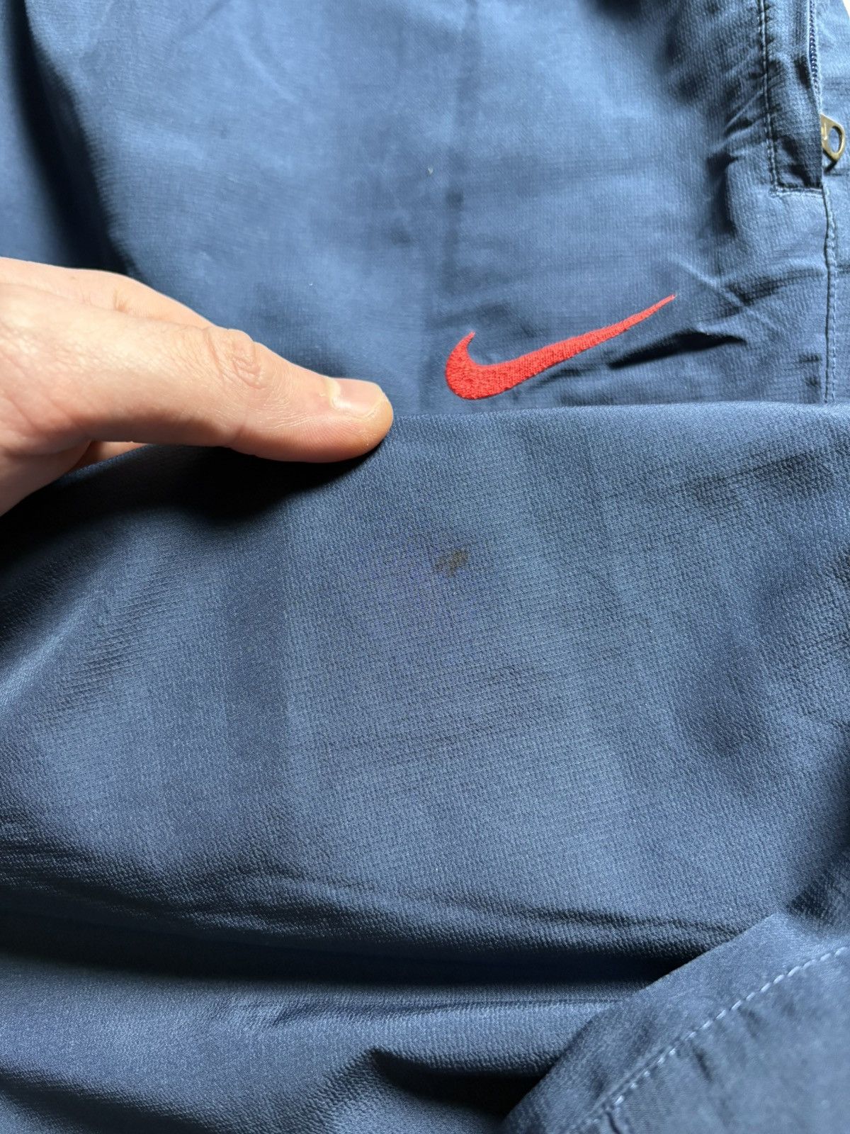 Nike Vintage Nike Barcelona Nylon Sweatpants Size US 34 / EU 50 - 10 Thumbnail