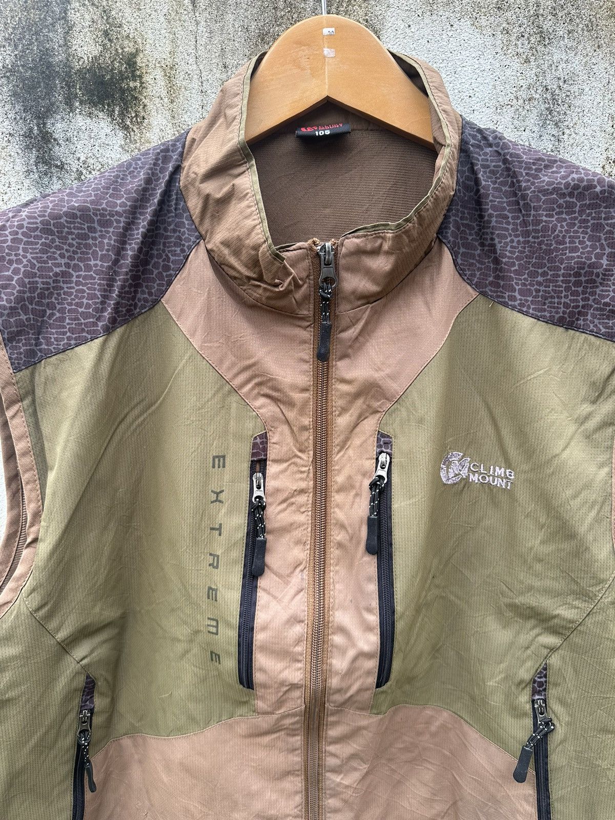 Japanese Brand Outdoor vest hiking Size US M / EU 48-50 / 2 - 3 Thumbnail