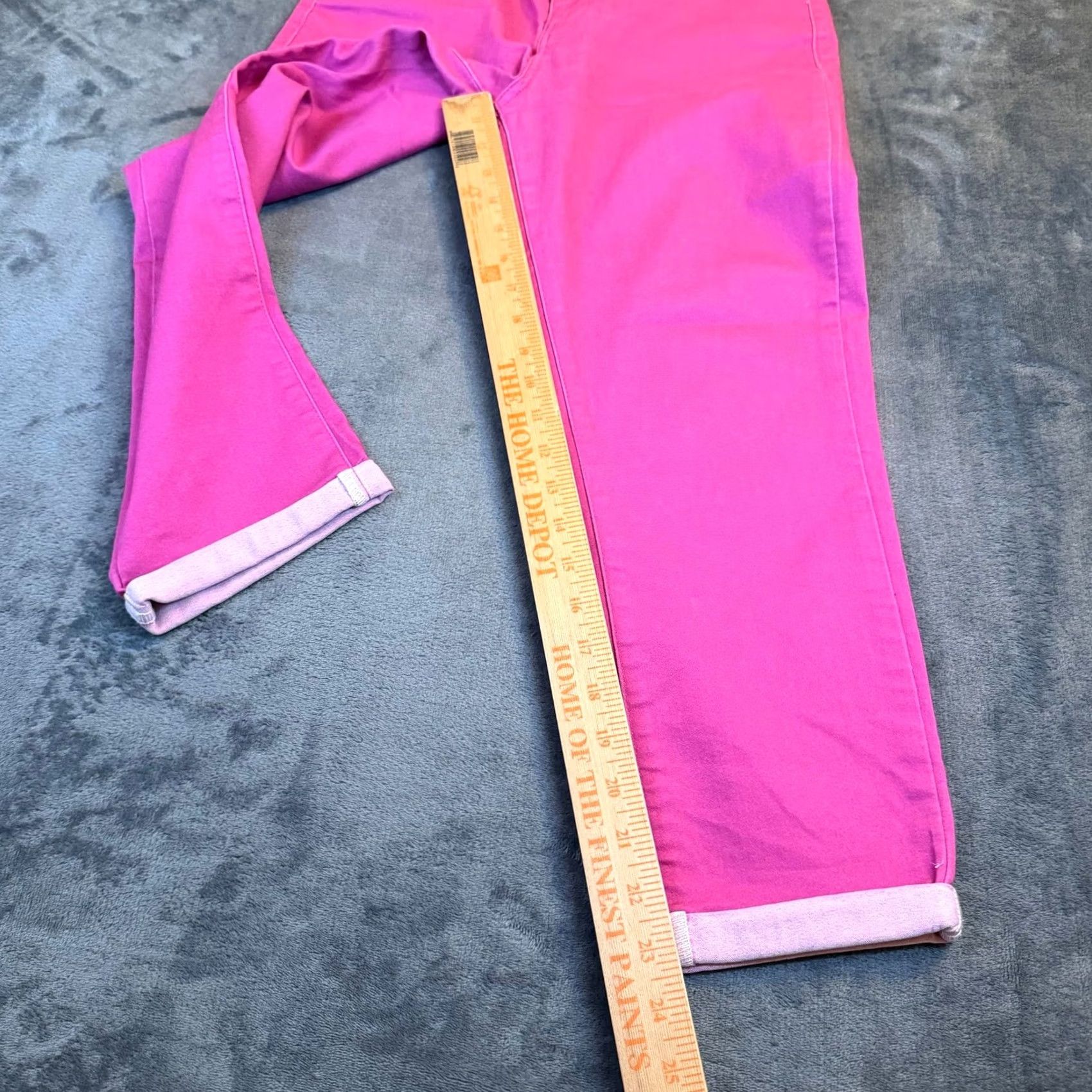 Pinko DG2 Diane Gilman Pink Classic Stretch Jeans Womens 6P Petite Straight Leg Denim 5-Pocket Cuffed Stretch Regular Rise Mid-Continent? Size 28" / US 6 / IT 42 - 7 Thumbnail