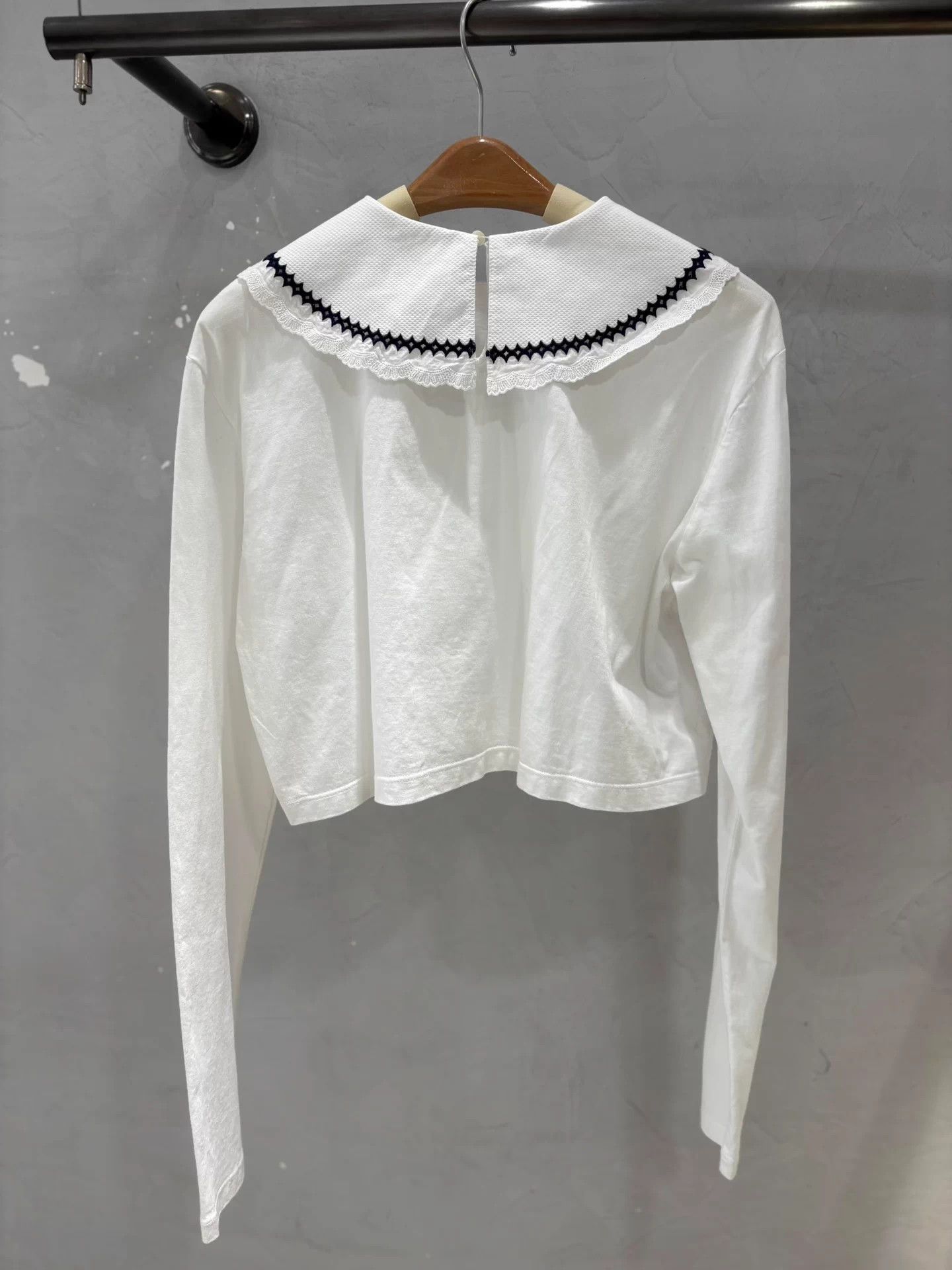Miu Miu MIU MIU Doll Collar Cropped White Mini Logo Top M Size M / US 6-8 / IT 42-44 - 4 Thumbnail