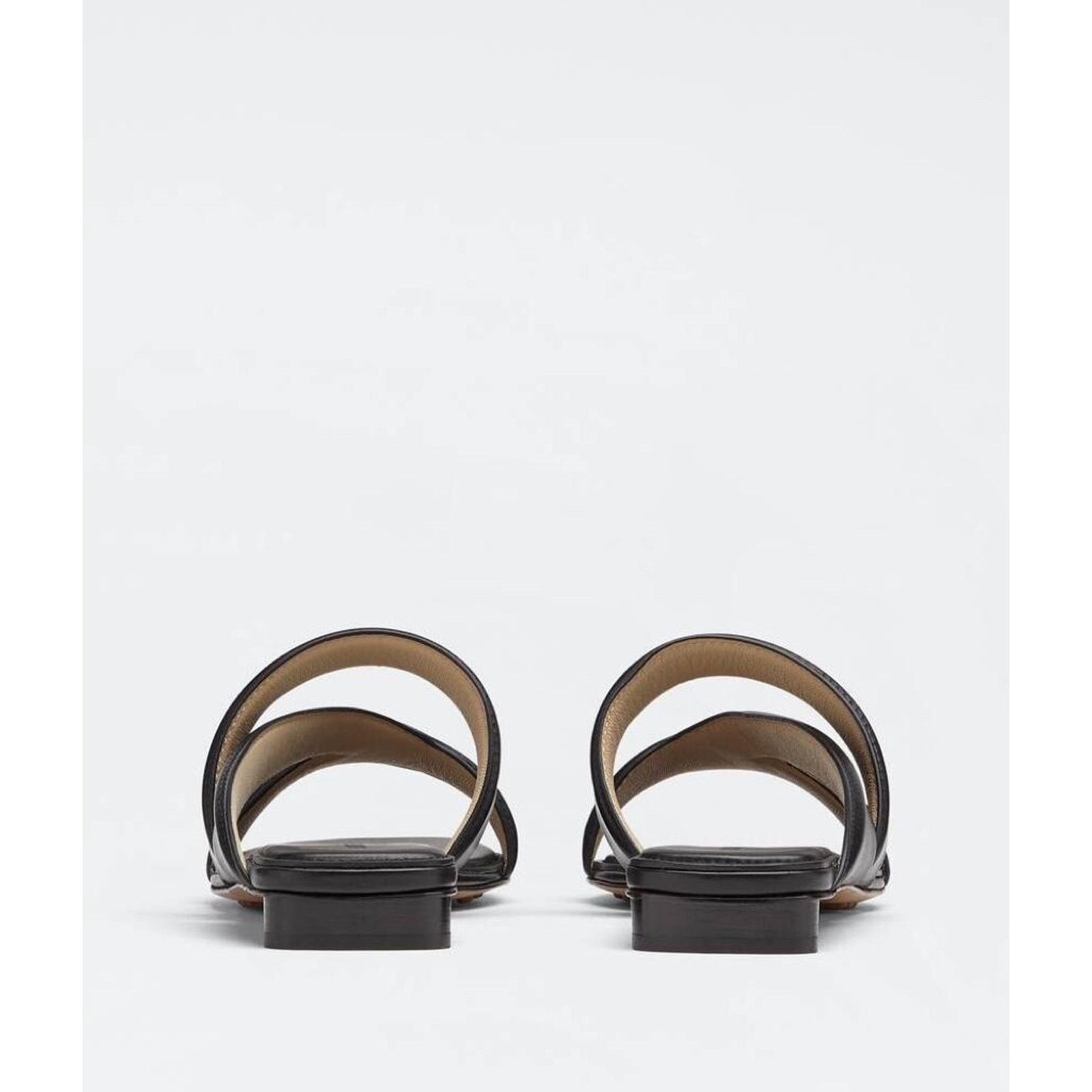 Bottega Veneta Bottega Veneta Calf Leather Sandals Black 9 US 651374 Size US 9 / IT 39 - 12 Thumbnail