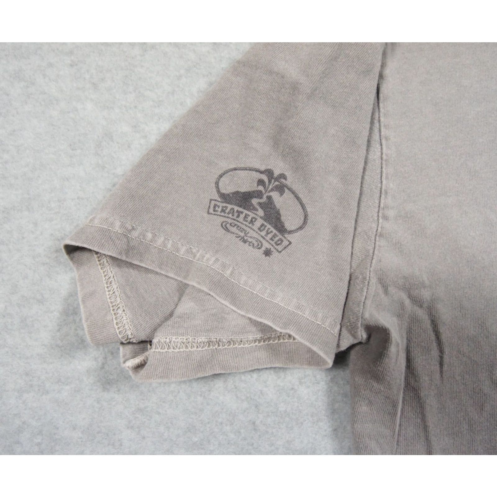 Vintage Crazy Shirts Hawaiian T-Shirt for Men, Size Small, Gray, Casual Tee Size US S / EU 44-46 / 1 - 5 Thumbnail