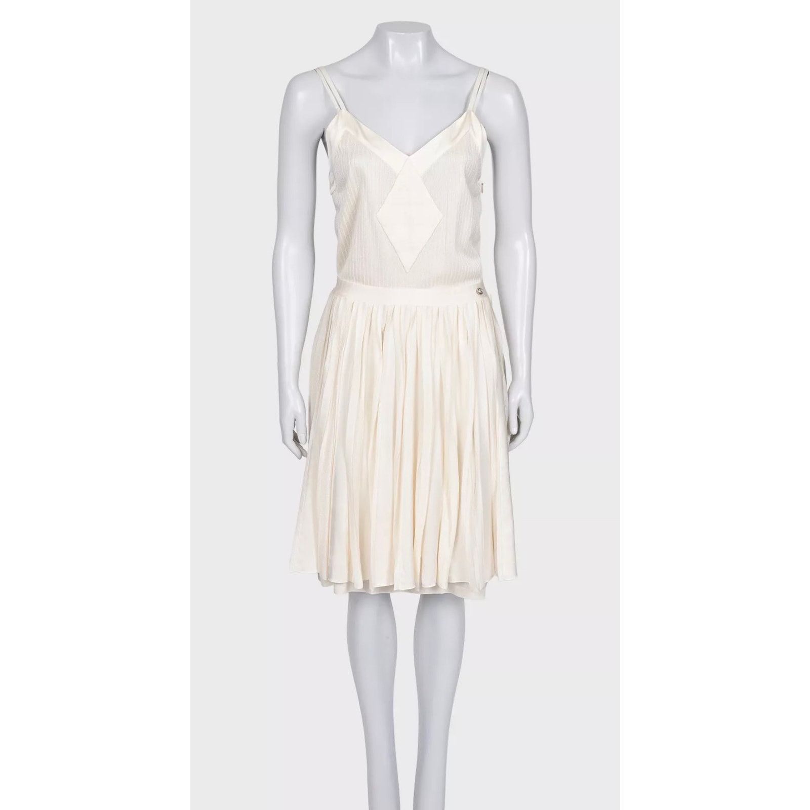 Chanel Stunning Chanel White Dress Sz.40 | L Size M / US 6-8 / IT 42-44 - 1 Thumbnail