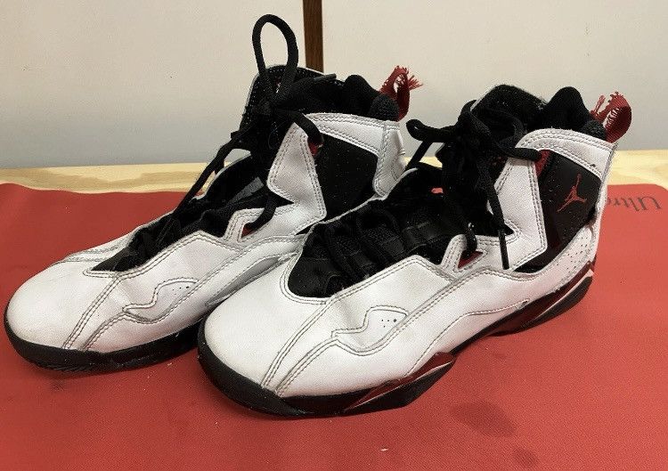Nike Jordan True Flight Cardinal Size 7Y Size US 7 / EU 40 - 3 Thumbnail