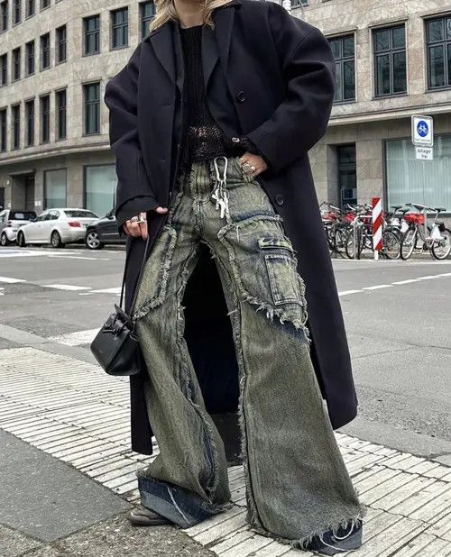 VIBE Vintage Raw Jeans Trousers y2k holes pockets streetwear Size US 32 / EU 48 - 1 Thumbnail