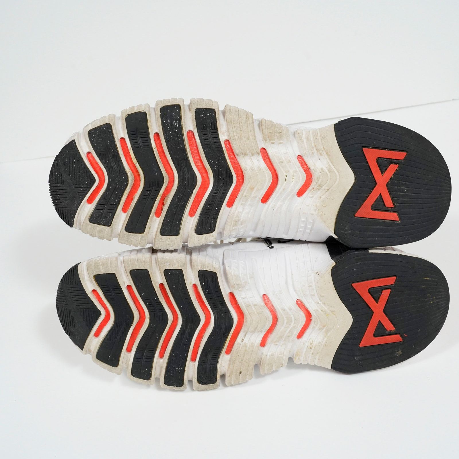Nike Nike Free Metcon 5 Training Shoes Bright Crimson Men’s US 12 Size US 12 / EU 45 - 4 Thumbnail