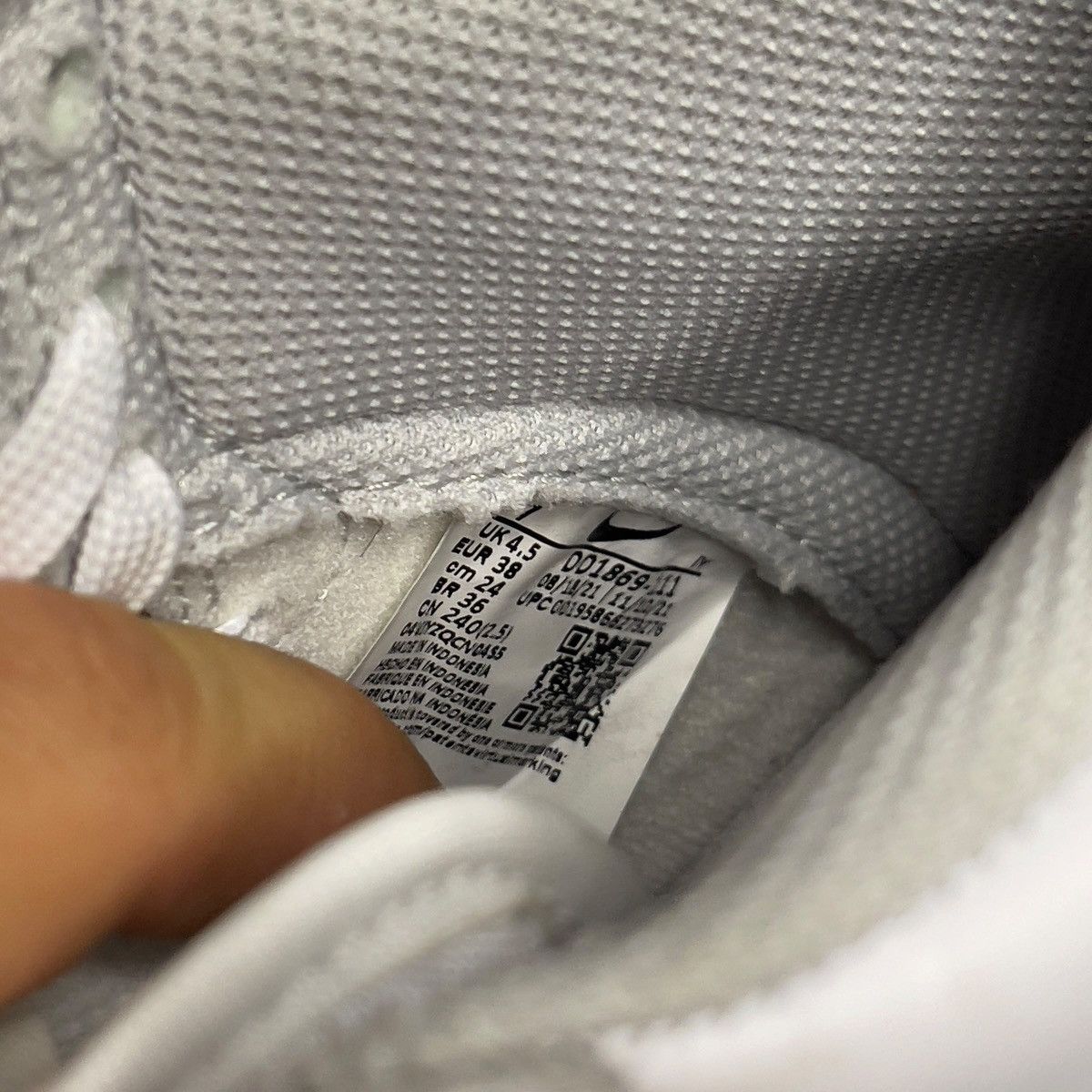 Nike NIKE DUNK WHITE GREY NEW SIZE 38 Size US 7 / IT 37 - 7 Thumbnail