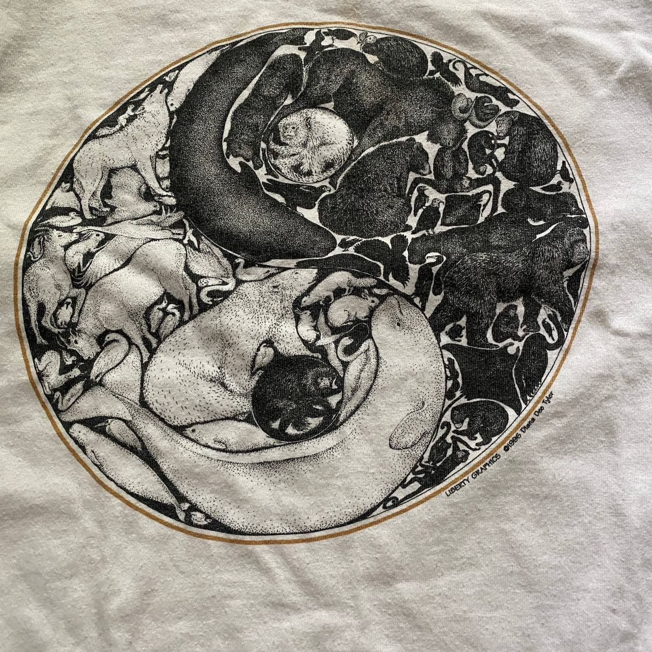 Vintage Vintage 1996 Diana Dee Tyler Liberty Yin and Yang T Shirt Size US L / EU 52-54 / 3 - 2 Thumbnail