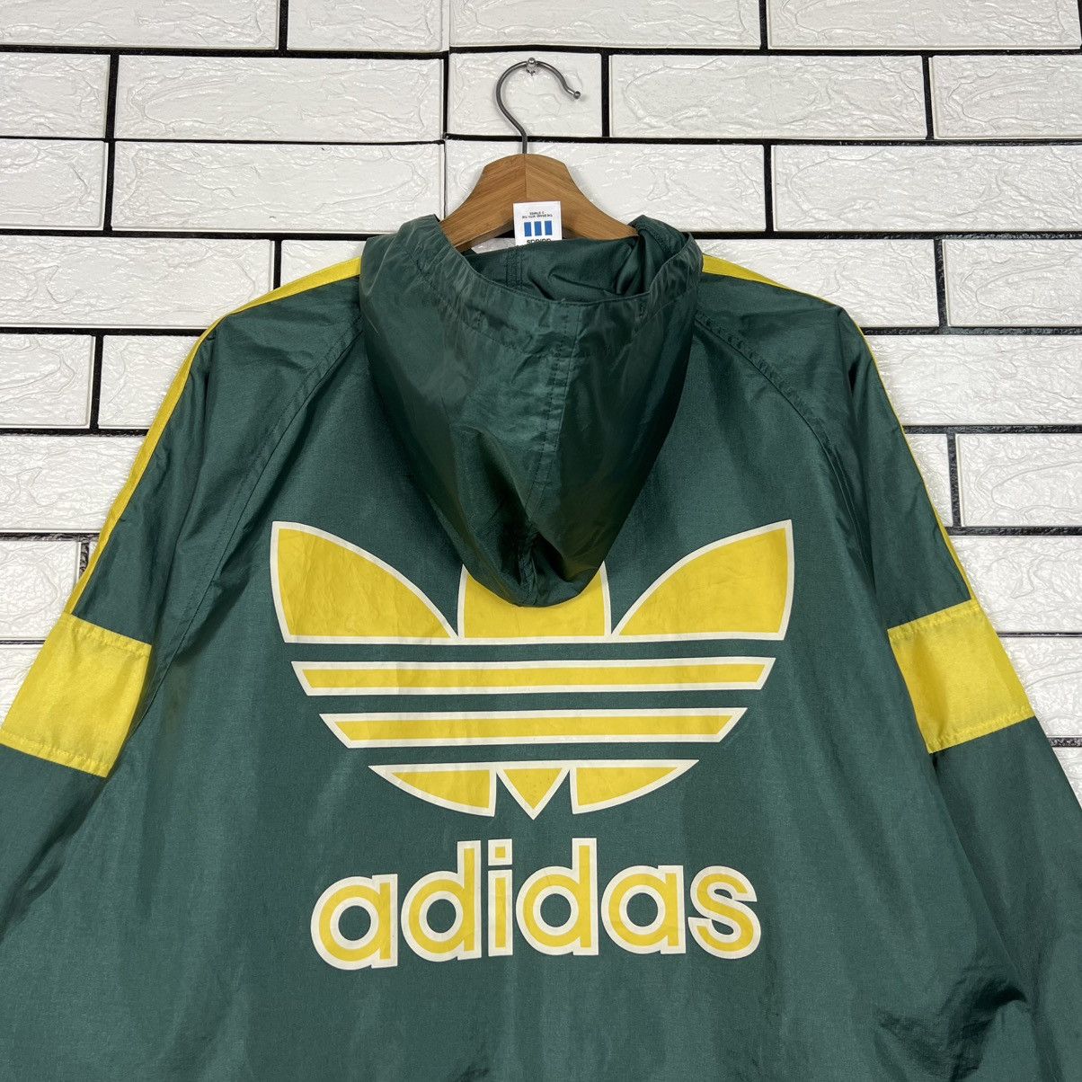 Adidas Vintage ADIDAS Trefoil Big Logo Nylon Jacket #4288-C195 Size US M / EU 48-50 / 2 - 2 Thumbnail