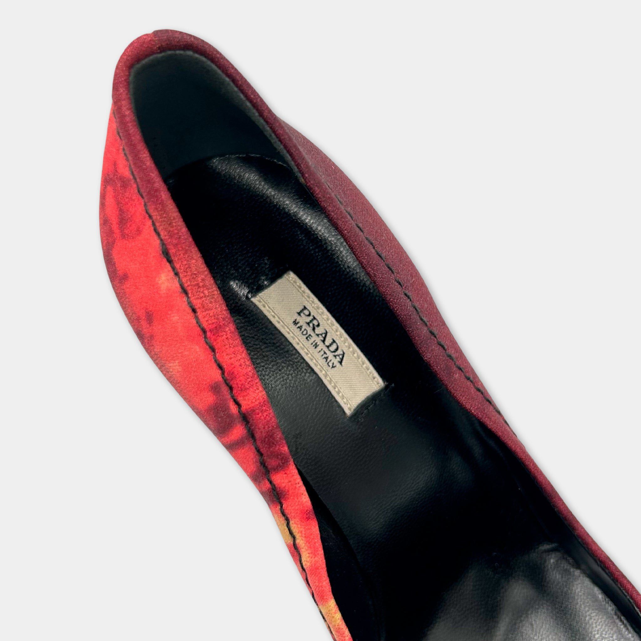 Prada Prada SS04 Red Tie-Dye Silk Pumps Size US 7 / IT 37 - 7 Thumbnail