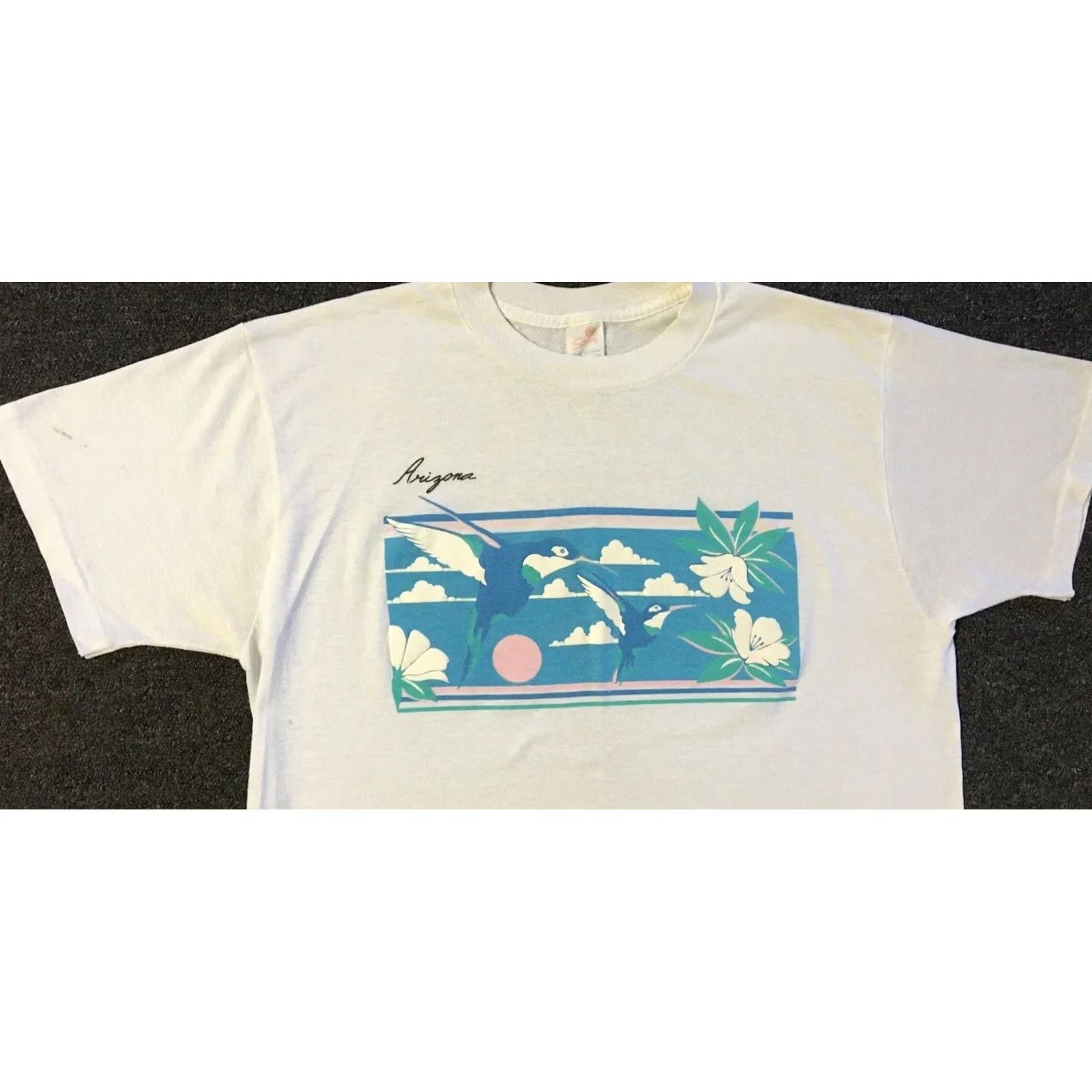 Vintage VINTAGE Arizona Hummingbird Shirt S White 80s 90s Grunge Beach Sun Palm Trees Animal Flower Military USA Men T-Shirt Size US S / EU 44-46 / 1 - 5 Thumbnail