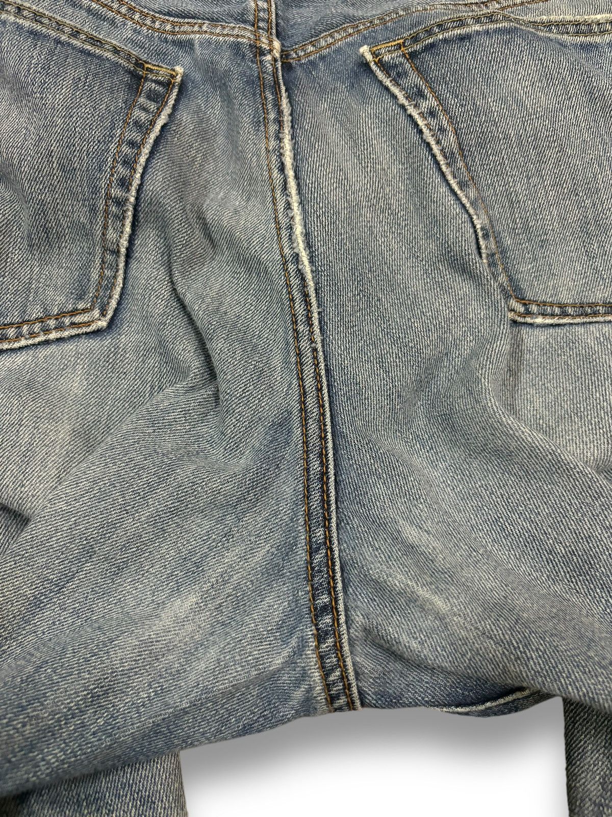 Uniqlo Vintage Y2K Uniqlo Blue Wash Loose Fit Distressed Jeans Size US 35 - 11 Thumbnail