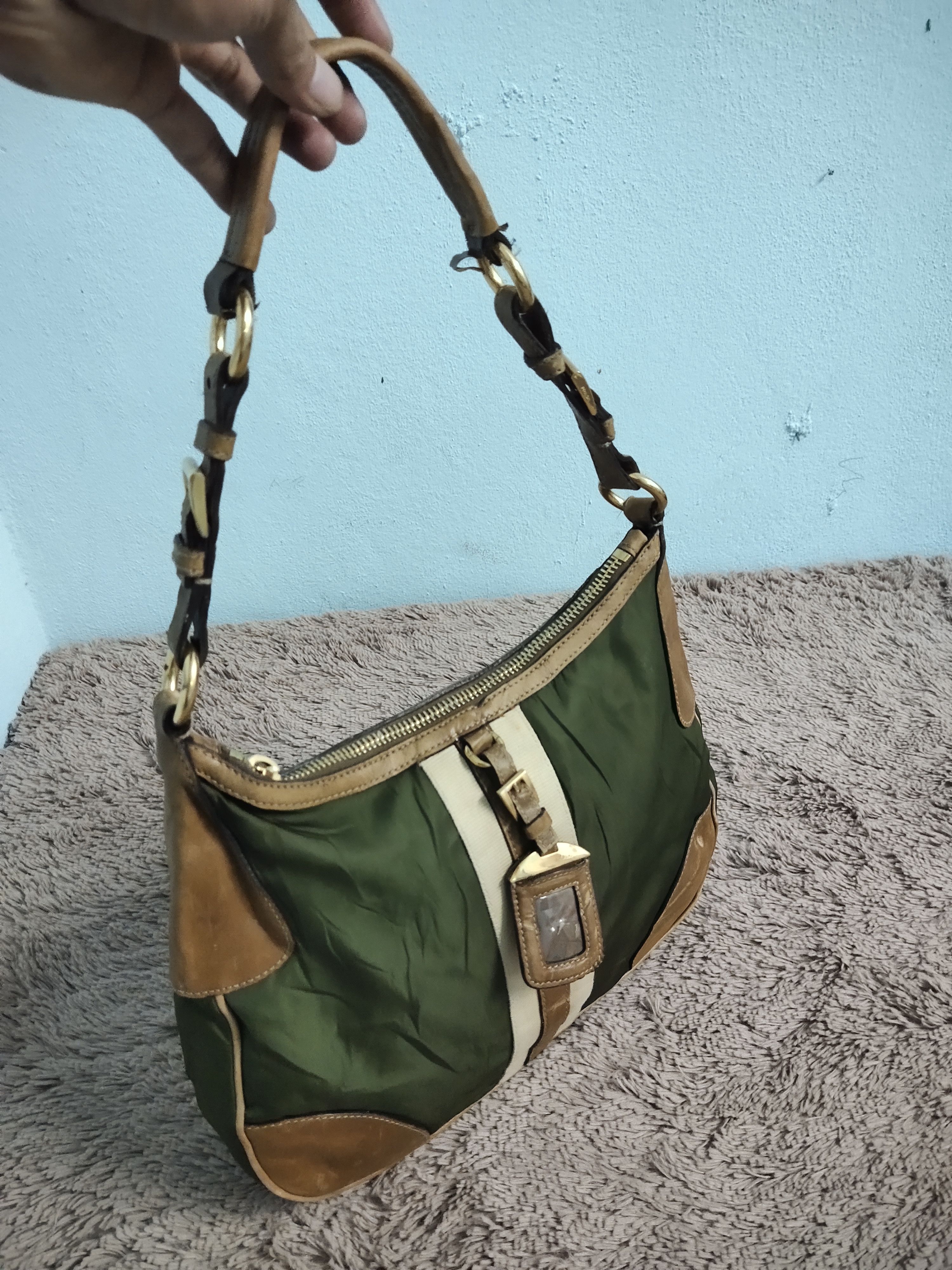 Prada Vintage 2000s Prada Tessuto Nylon Shoulder Bag Size ONE SIZE - 5 Thumbnail