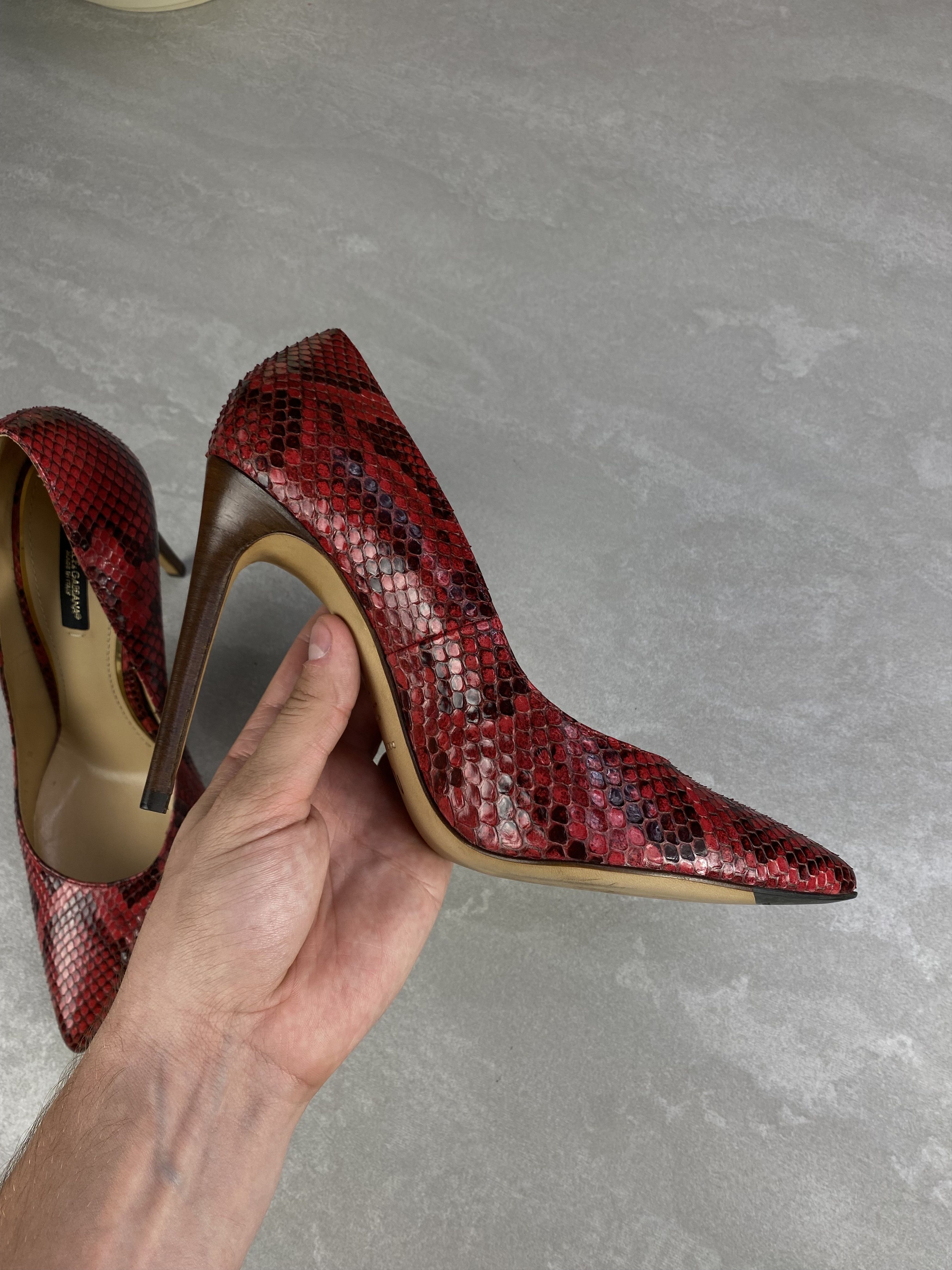 Dolce & Gabbana Dolce & Gabbana Red Python Pointed Toe Pumps Size 38 Size US 8 / IT 38 - 13 Thumbnail