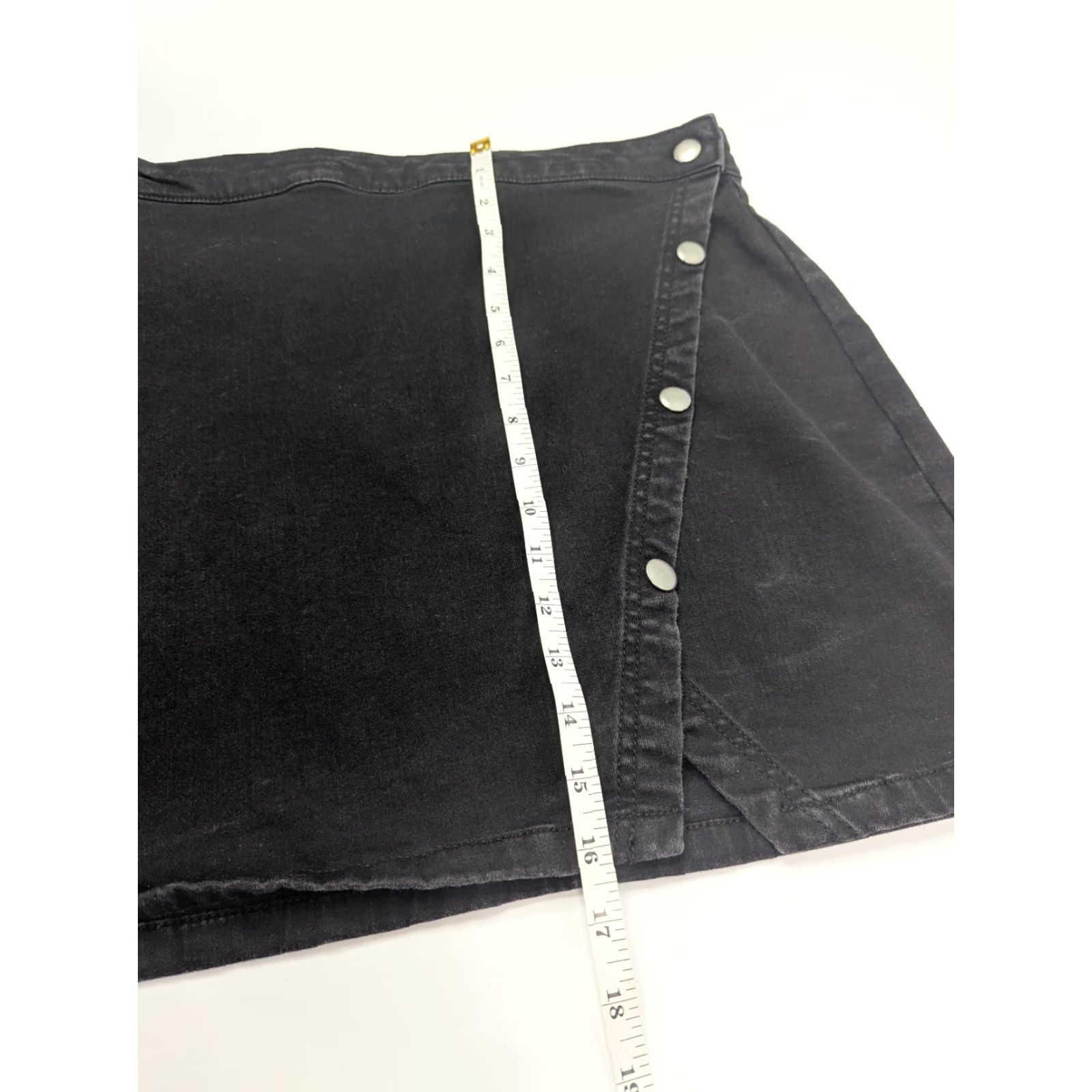 Free People VINTAGE We The Free Notched Denim Side Button Mini Skirt Black Size 10 Free People Size 32" / US 10 / IT 46 - 3 Thumbnail