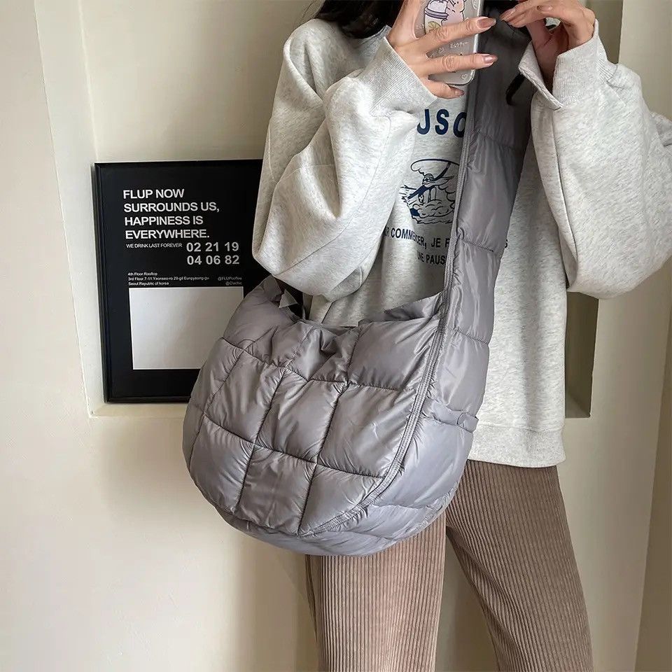 Japanese Brand × Vintage Outdoor retro quilted hobo bag messenger bag Size ONE SIZE - 3 Thumbnail