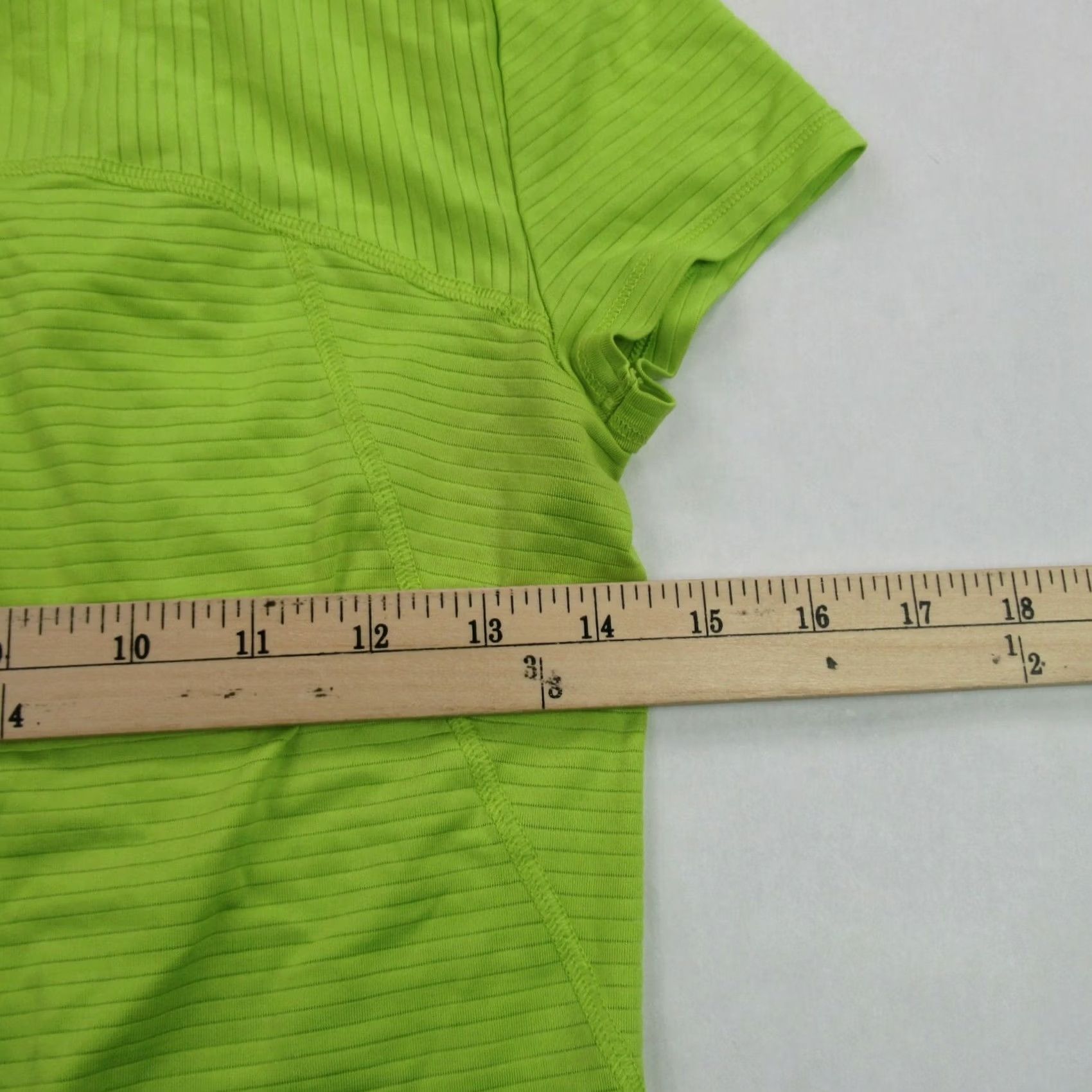 Athleta Athleta Top Womens 2XS Short Sleeve Neon Green Lightweight Workout Gym Casual Shirt Womens Size XXS / US 00 / IT 34 - 5 Thumbnail