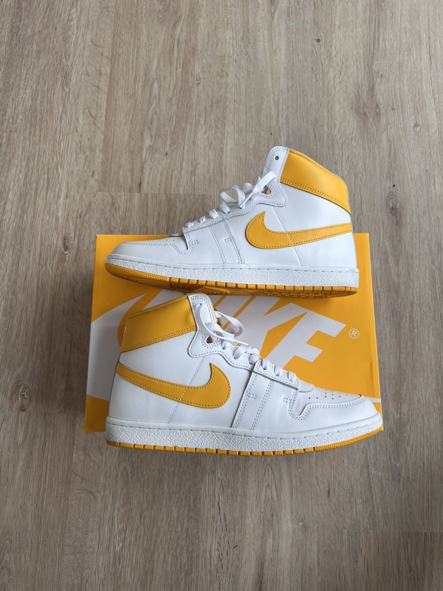 Nike Jordan Air Ship PE SP “University Gold” Size US 9.5 / EU 42-43 - 1 Thumbnail