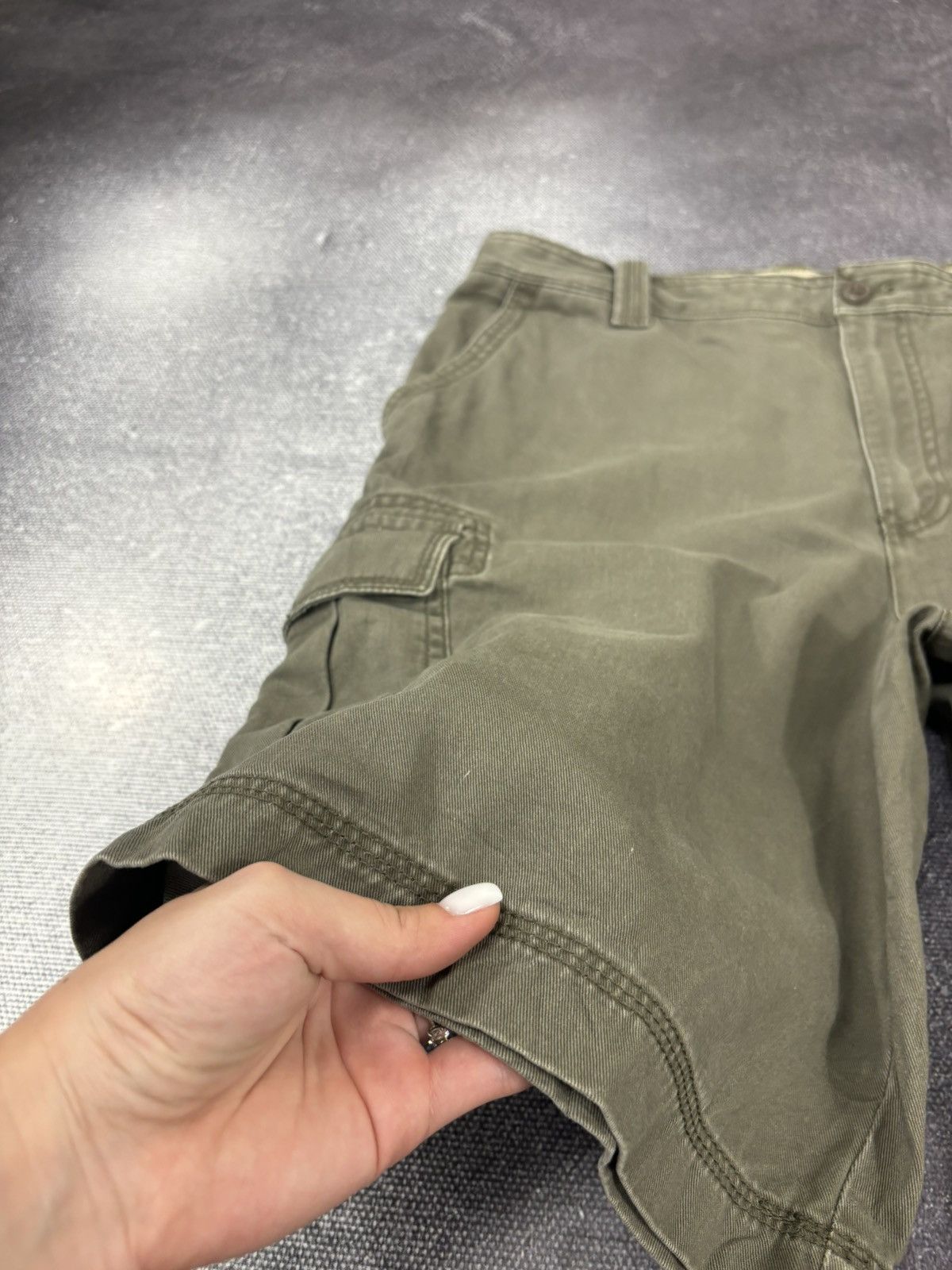 Izod Vintage IZOD 2000s Military Green Hype Baggy Cargo Shorts Size US 36 / EU 52 - 4 Thumbnail