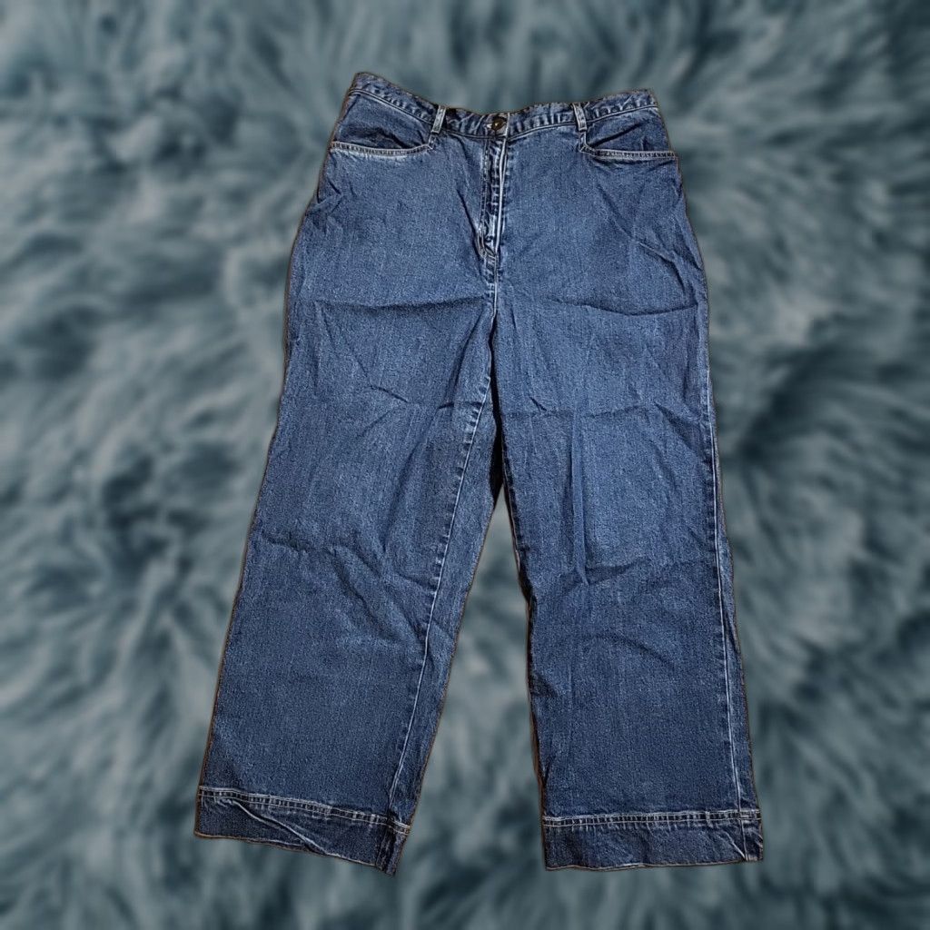 Anne Klein Anne Klein Sport Capri Pants Blue Denim Women 12 EUC Size 34" / US 12 / IT 48 - 1 Thumbnail