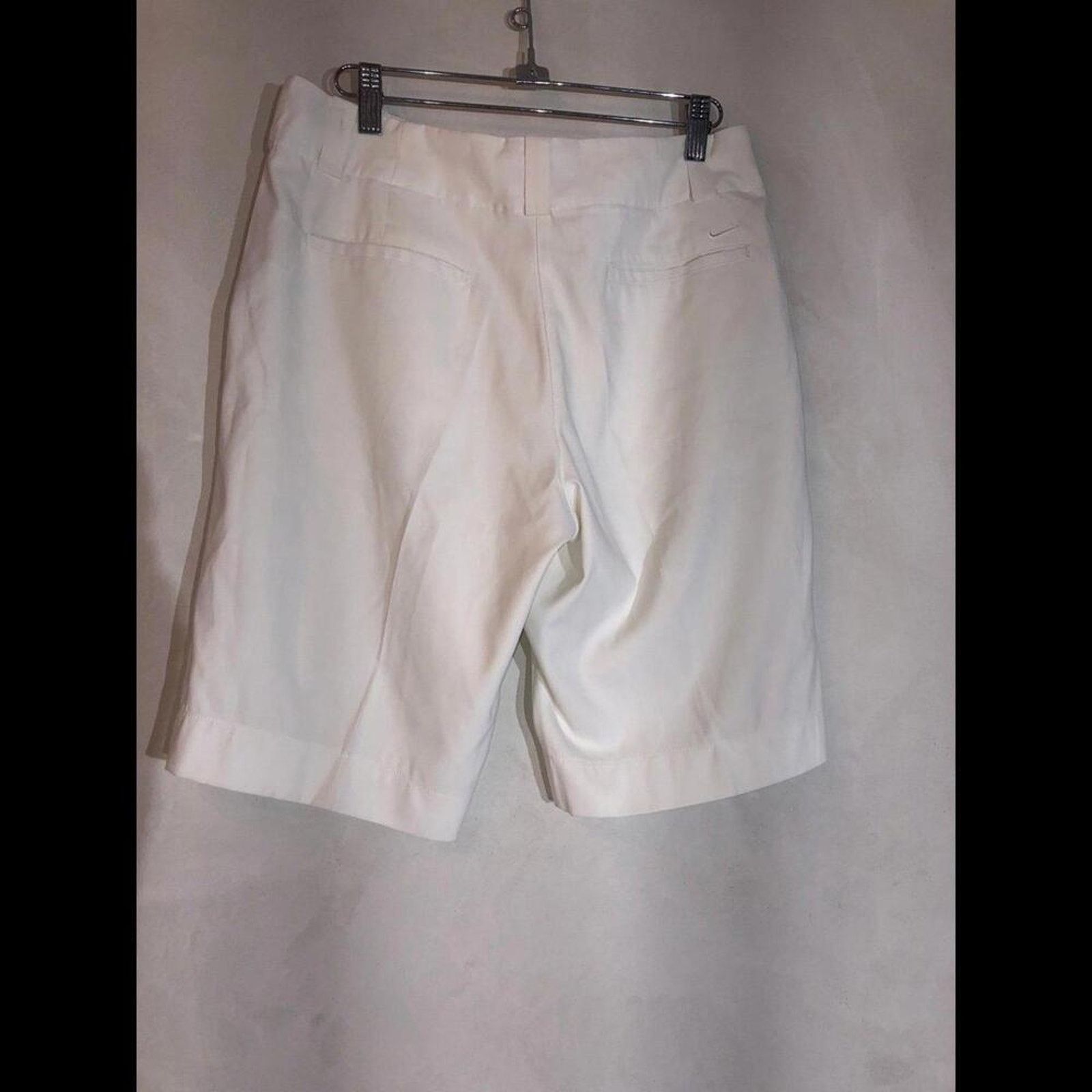 Nike Nike Dri fit Golf Shorts White size 6 Size 28" / US 6 / IT 42 - 3 Thumbnail