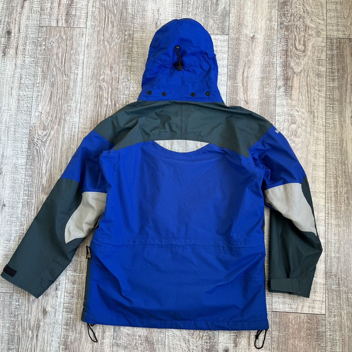 Berghaus × Goretex × Vintage Vintage berghaus Mera peak gore Tex xcr jacket Size US S / EU 44-46 / 1 - 3 Thumbnail