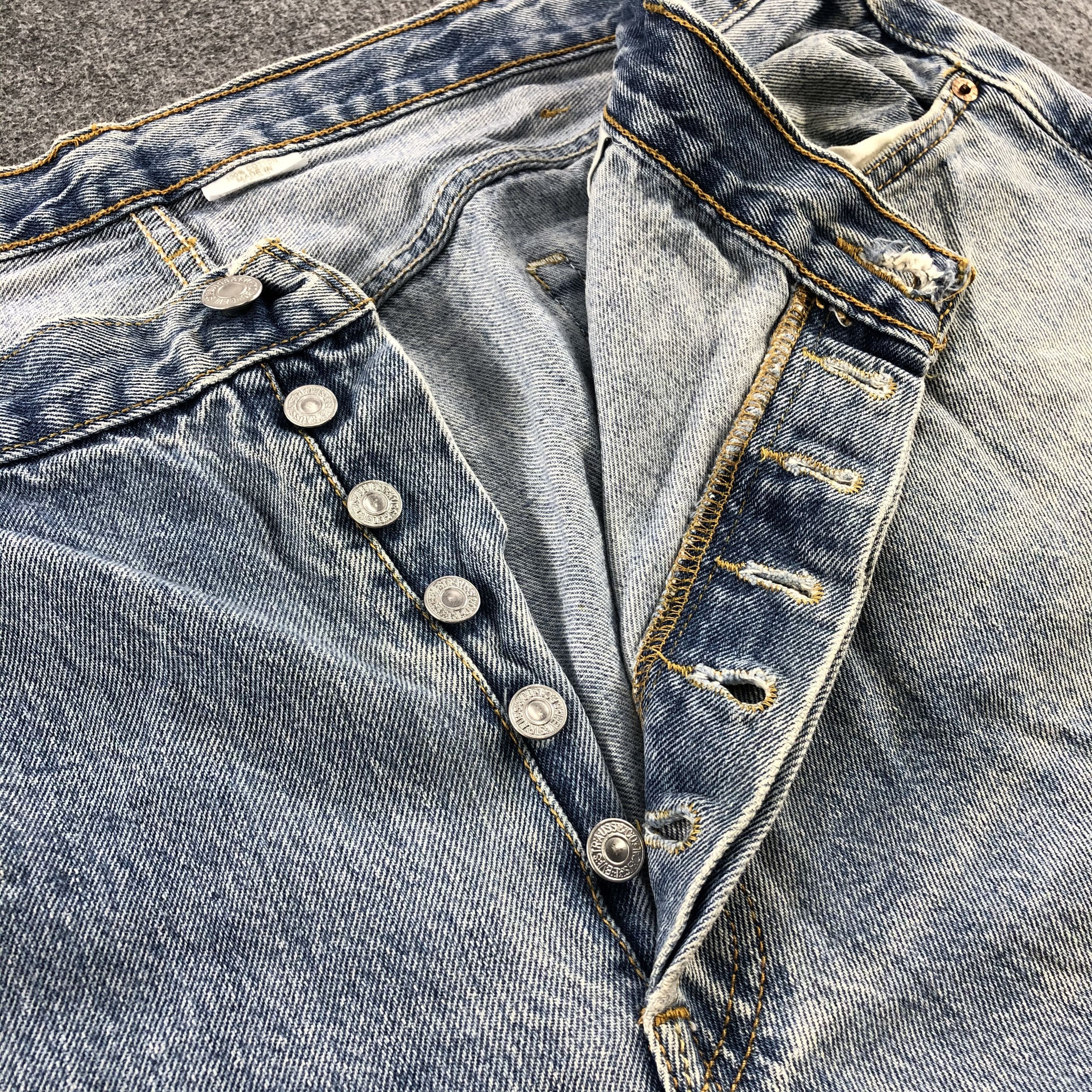 Levi's Vintage 90s Light Wash Levis 501 Jeans-J1230 Size US 42 / EU 58 - 7 Thumbnail