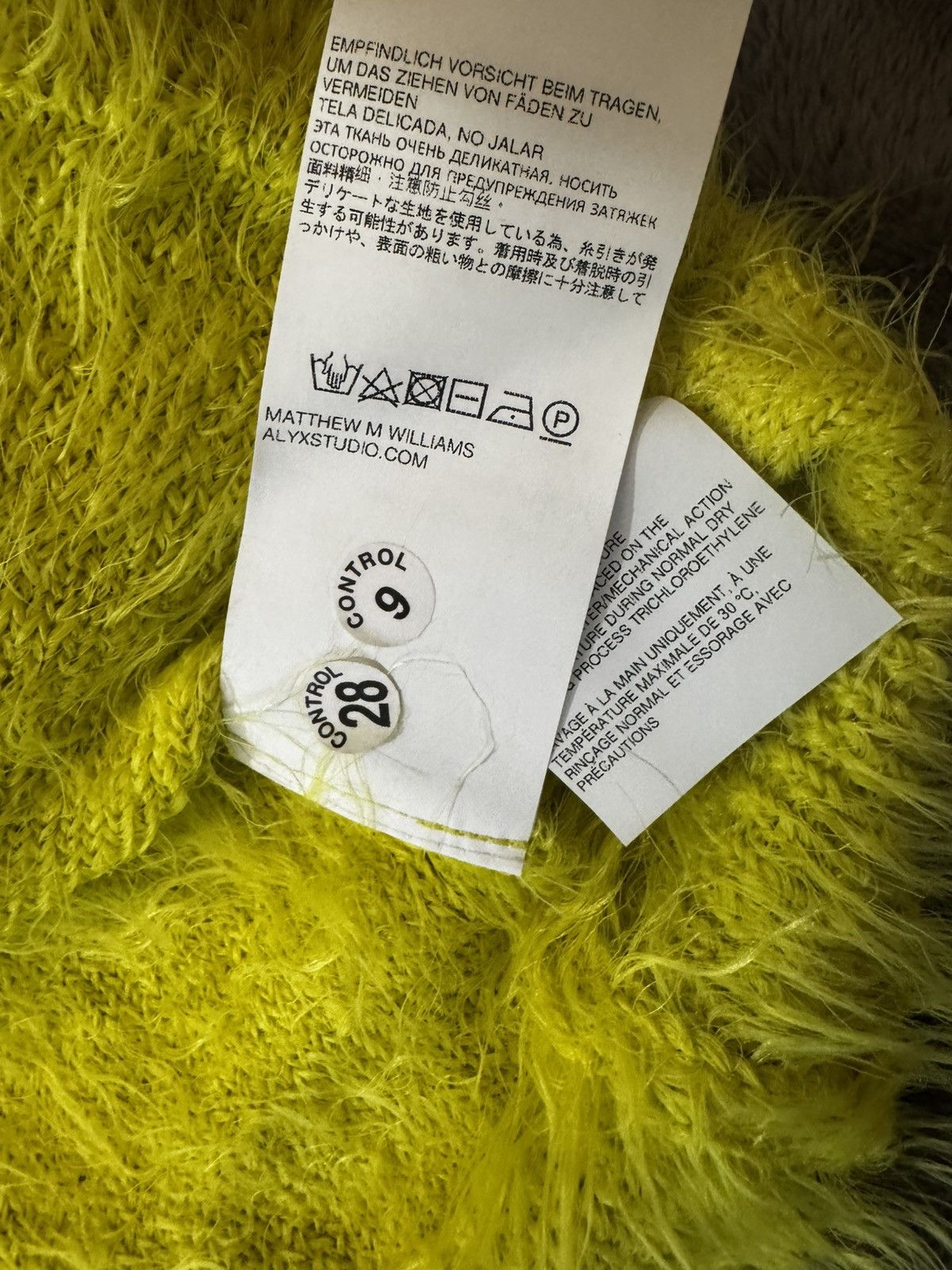 1017 ALYX 9SM 1017 Alyx 9sm fuzzy sweater neon Size US S / EU 44-46 / 1 - 6 Thumbnail