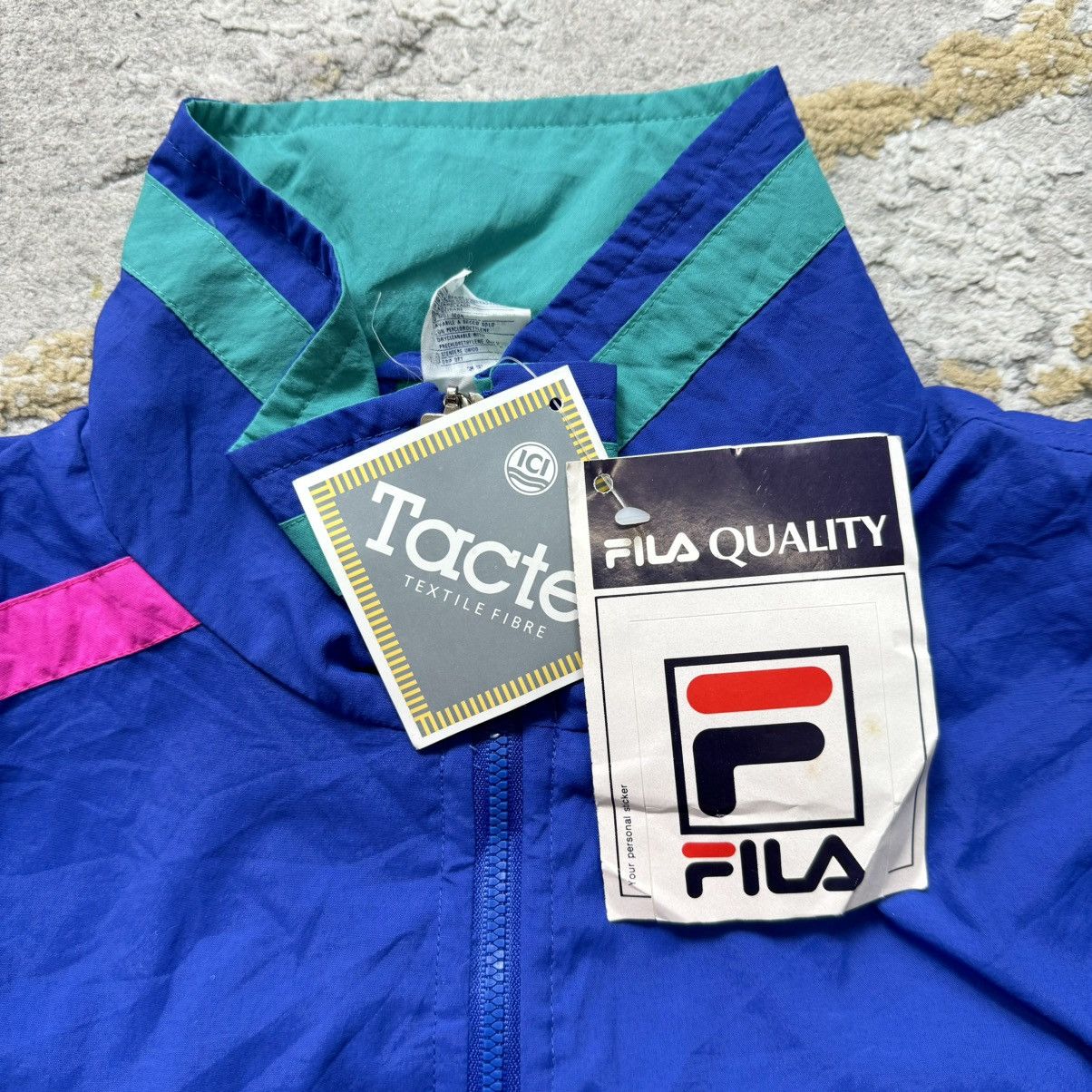 Fila Vintage 90s Fila Tactel Windbreaker Jacket Size US L / EU 52-54 / 3 - 3 Thumbnail