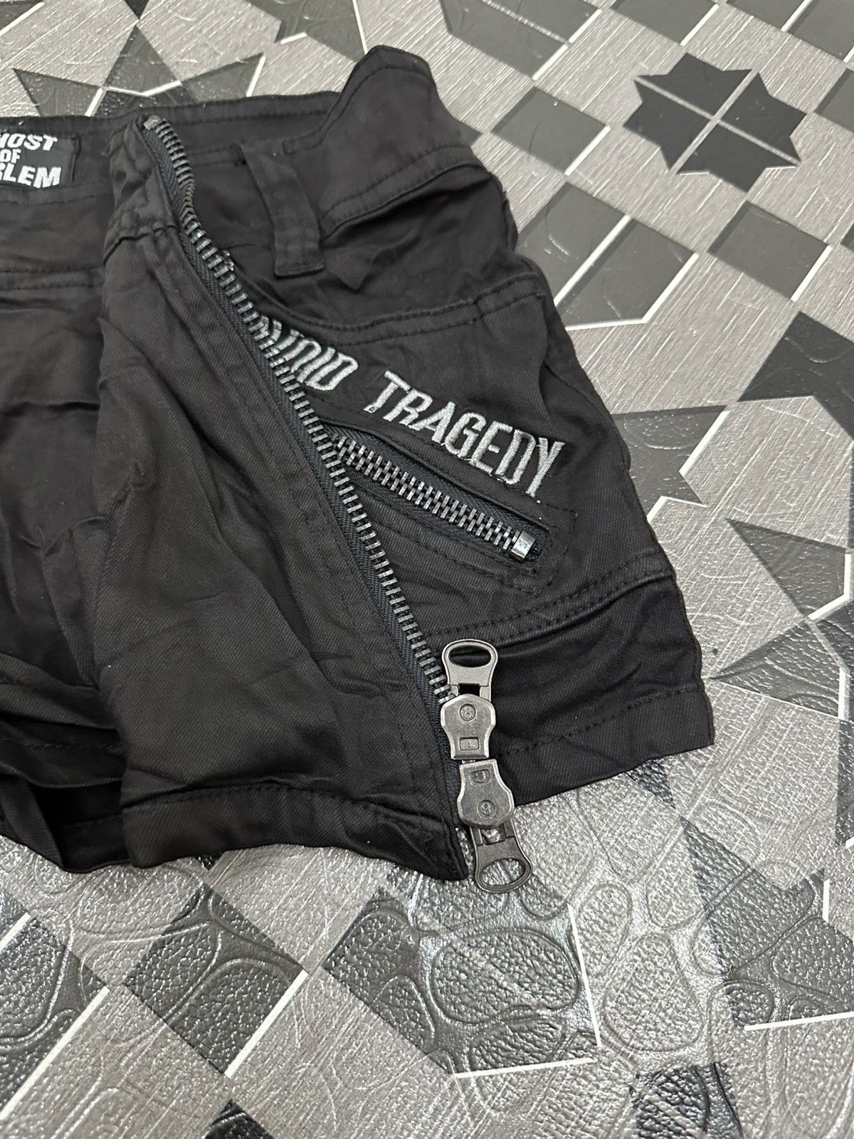 Japanese Brand Ghost Of Harlem Skull Studed Double Zipper Gothic Short Pant Size 26" / US 2 / IT 38 - 10 Thumbnail