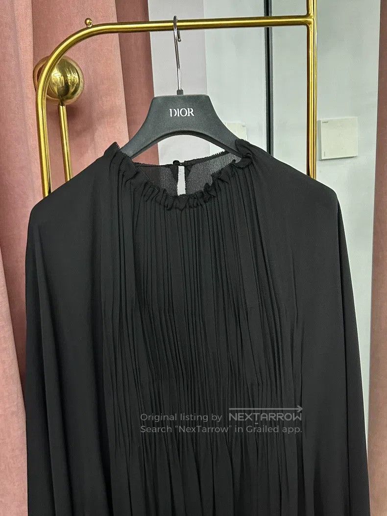 Valentino Valentino Black pleated cape dress Size L / US 10 / IT 46 - 2 Thumbnail