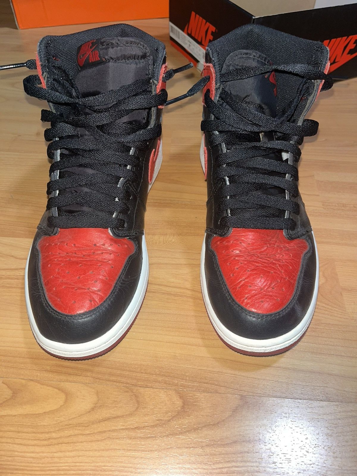 Jordan Brand Air Jordan 1 Retro High OG “Banned” 2016 Size US 8.5 / EU 41-42 - 3 Thumbnail