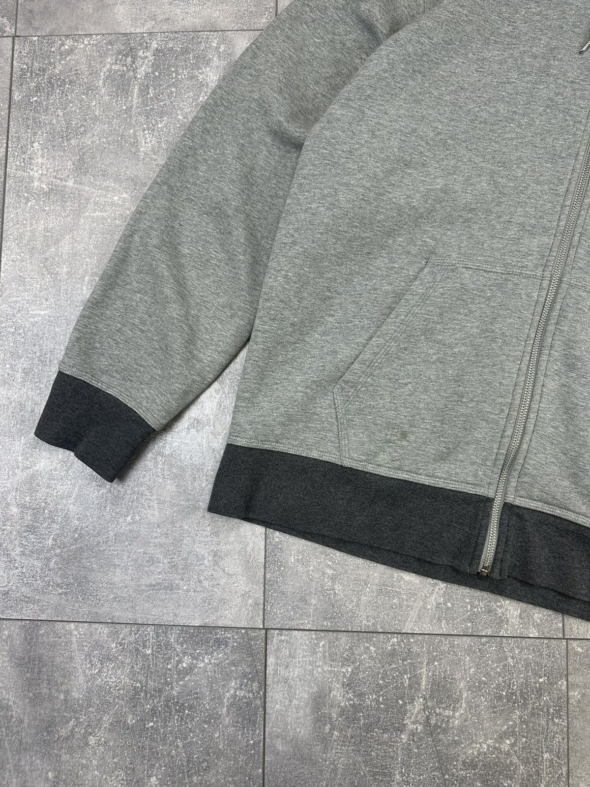 Nike Nike Vintage Grey Hoodie Small Logo Y2K Size US L / EU 52-54 / 3 - 5 Thumbnail