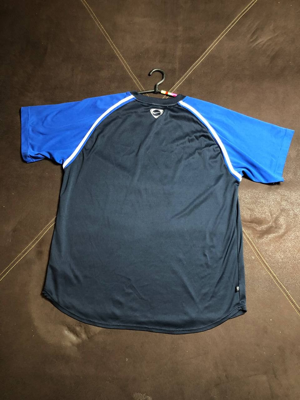 Nike Vintage Nike Dri-Fit T-shirt Big Logo Size US L / EU 52-54 / 3 - 15 Thumbnail
