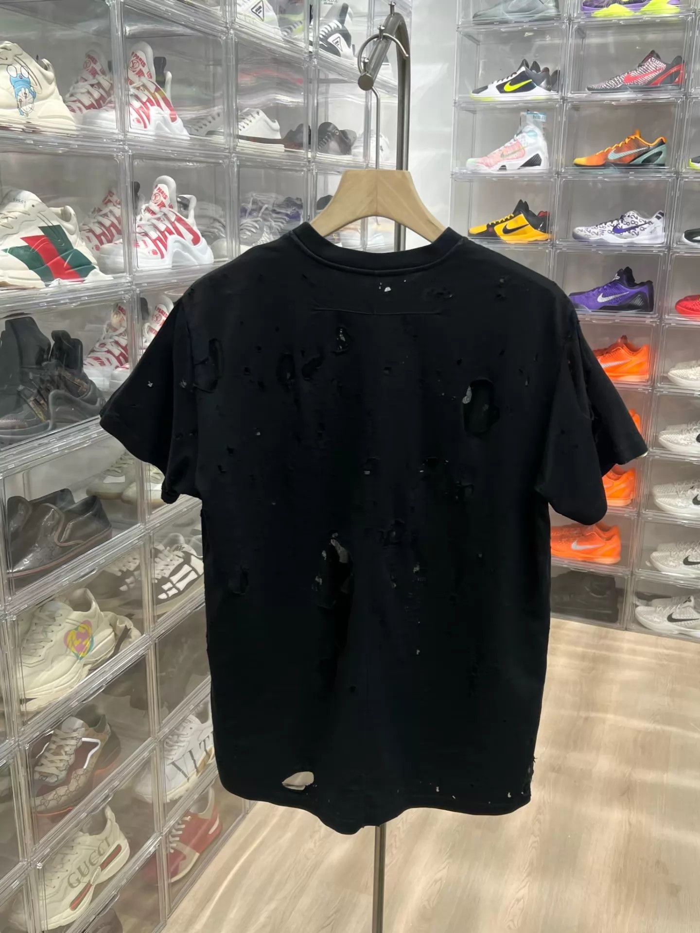 Givenchy Givenchy Distressed Ripped Short Tee XXS (Like New, Classic) Size US XXS / EU 40 - 4 Thumbnail