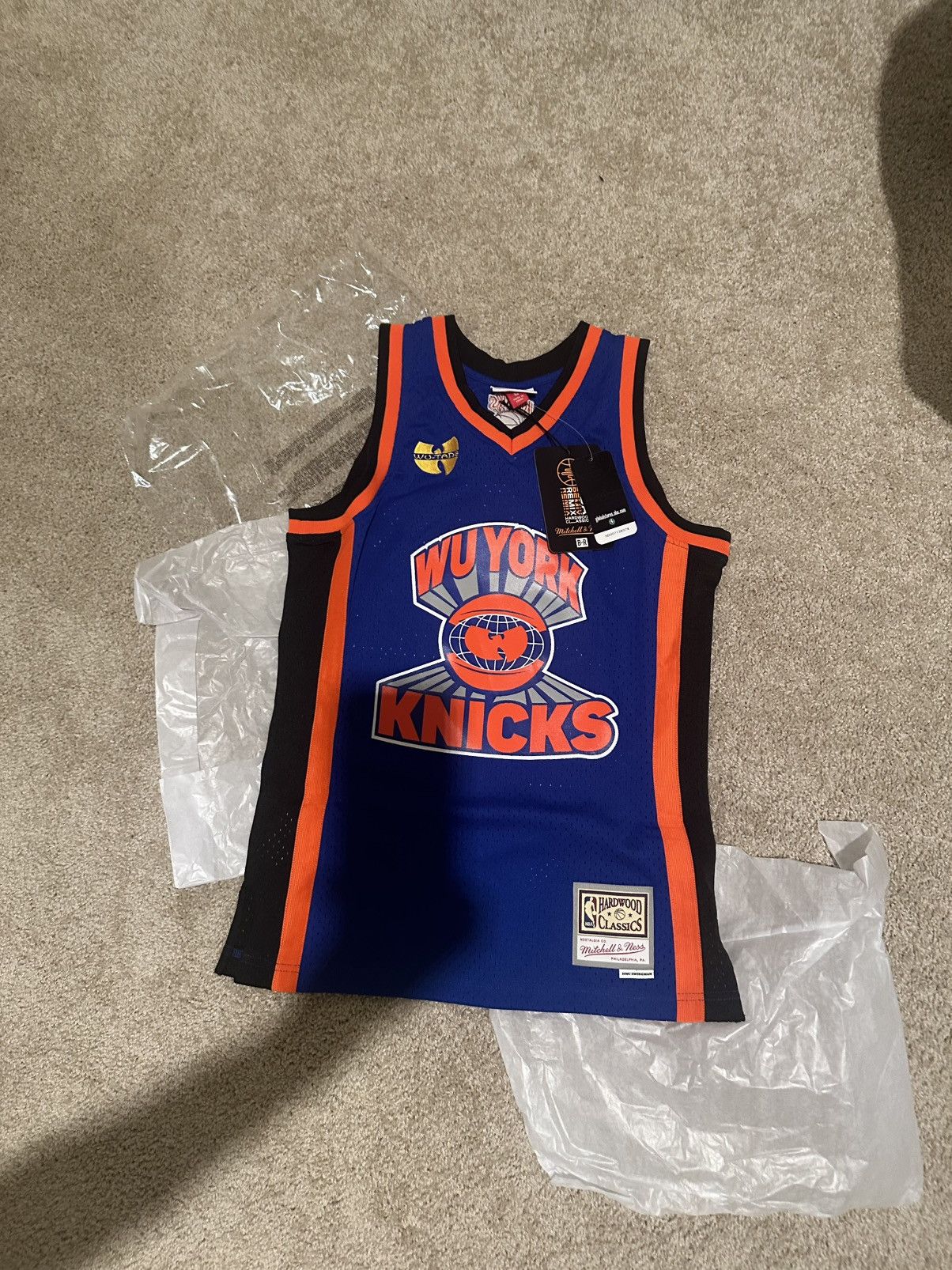Mitchell & Ness NBA WU TANG SHAOLIN X BRNBA REMIX JERSEY KNICKS (SMALL) Size US S / EU 44-46 / 1 - 2 Thumbnail