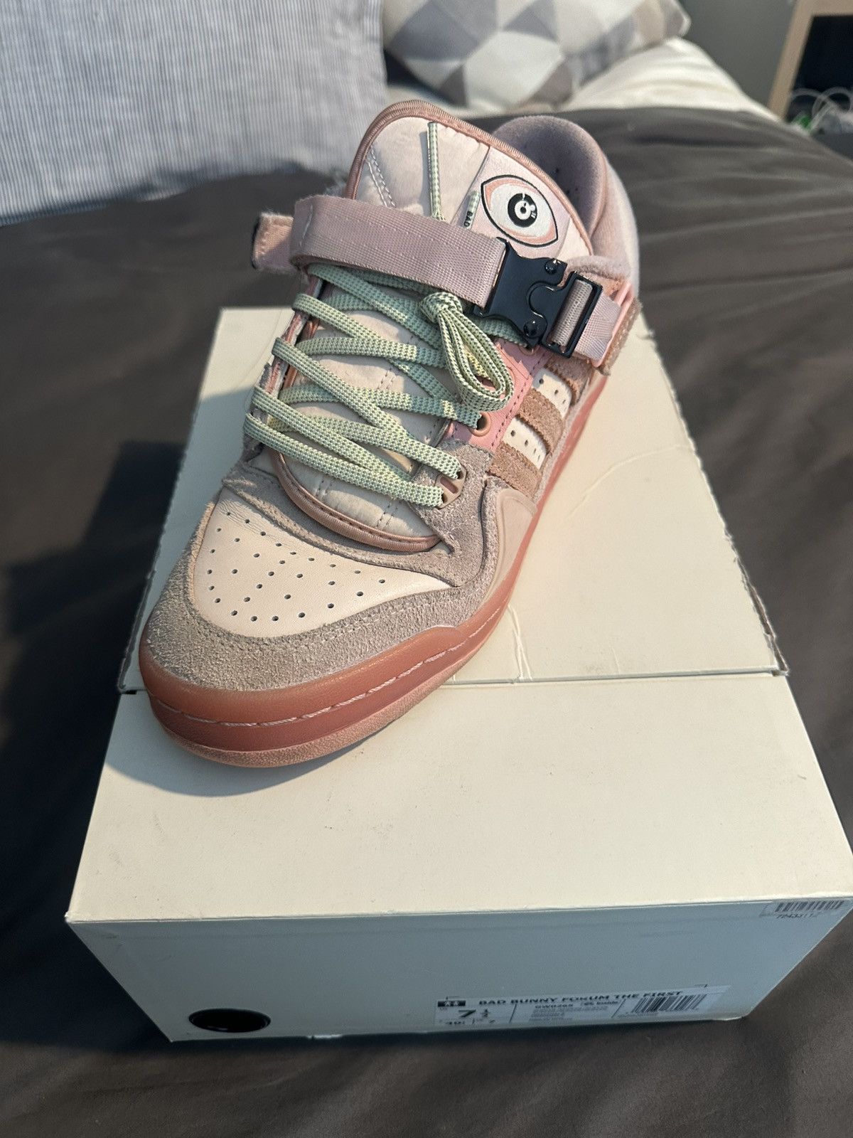 Adidas Bad Bunny FORUM The First Size US 7.5 / EU 40-41 - 3 Thumbnail