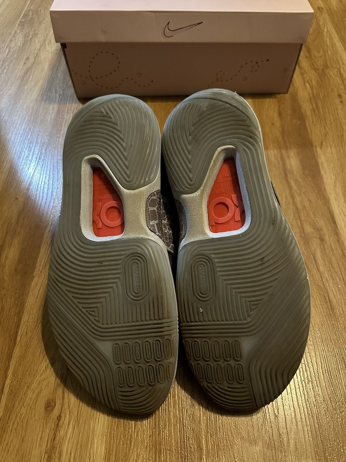 Nike Nike KD 14 Valentines Day Size US 12 / EU 45 - 6 Thumbnail