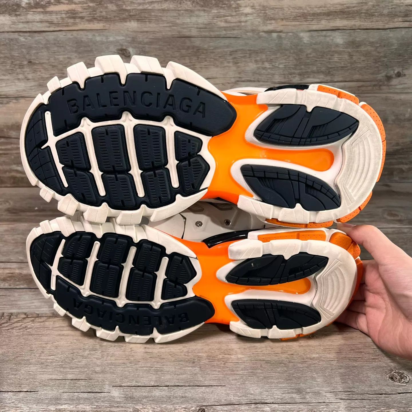 Balenciaga Balenciaga Track 1.0 White/Orange 43 97 New No Box Size US 10 / EU 43 - 6 Thumbnail