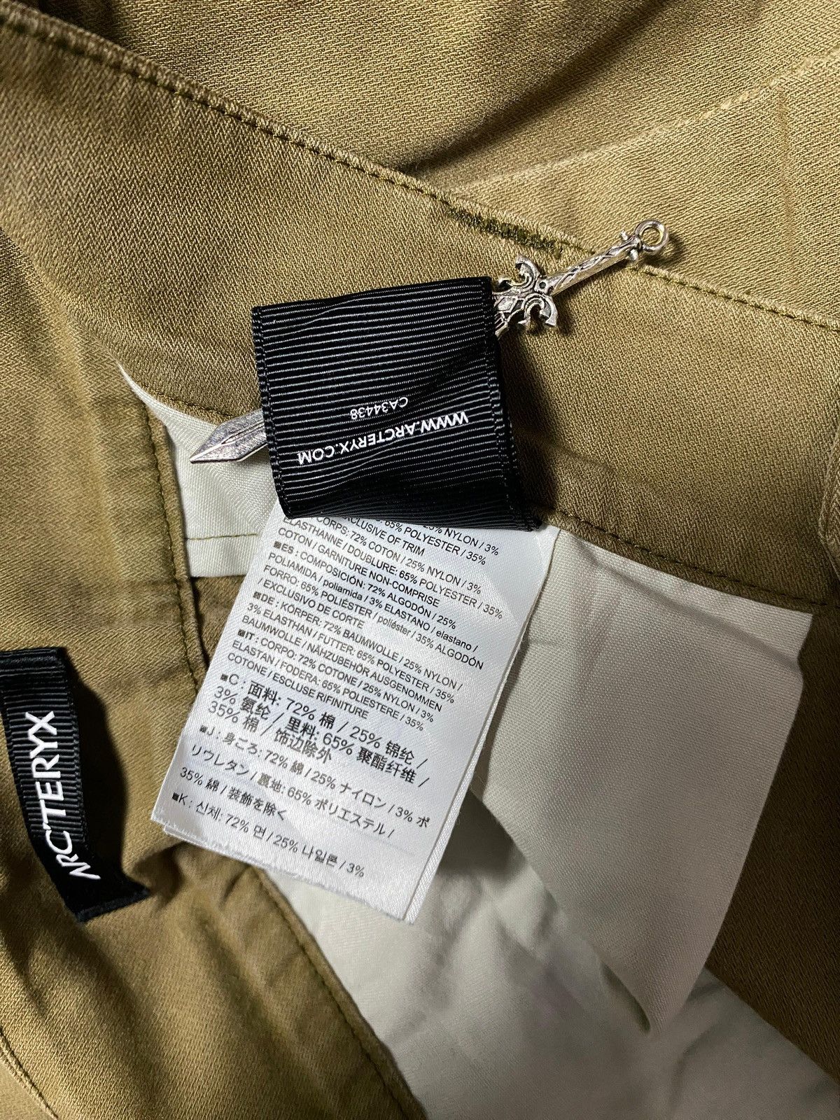 Arc'teryx ARCTERYX Size US 32 / EU 48 - 13 Thumbnail