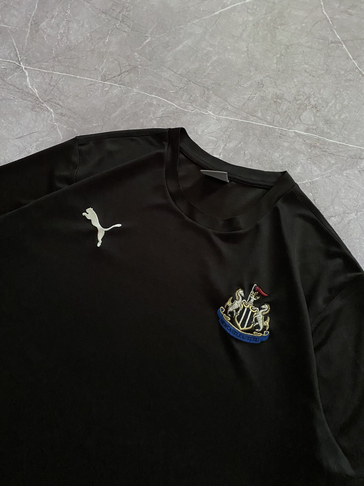 Puma × Vintage Classic Puma NewCastle United Black Soccer Football Jersey Size US L / EU 52-54 / 3 - 3 Thumbnail