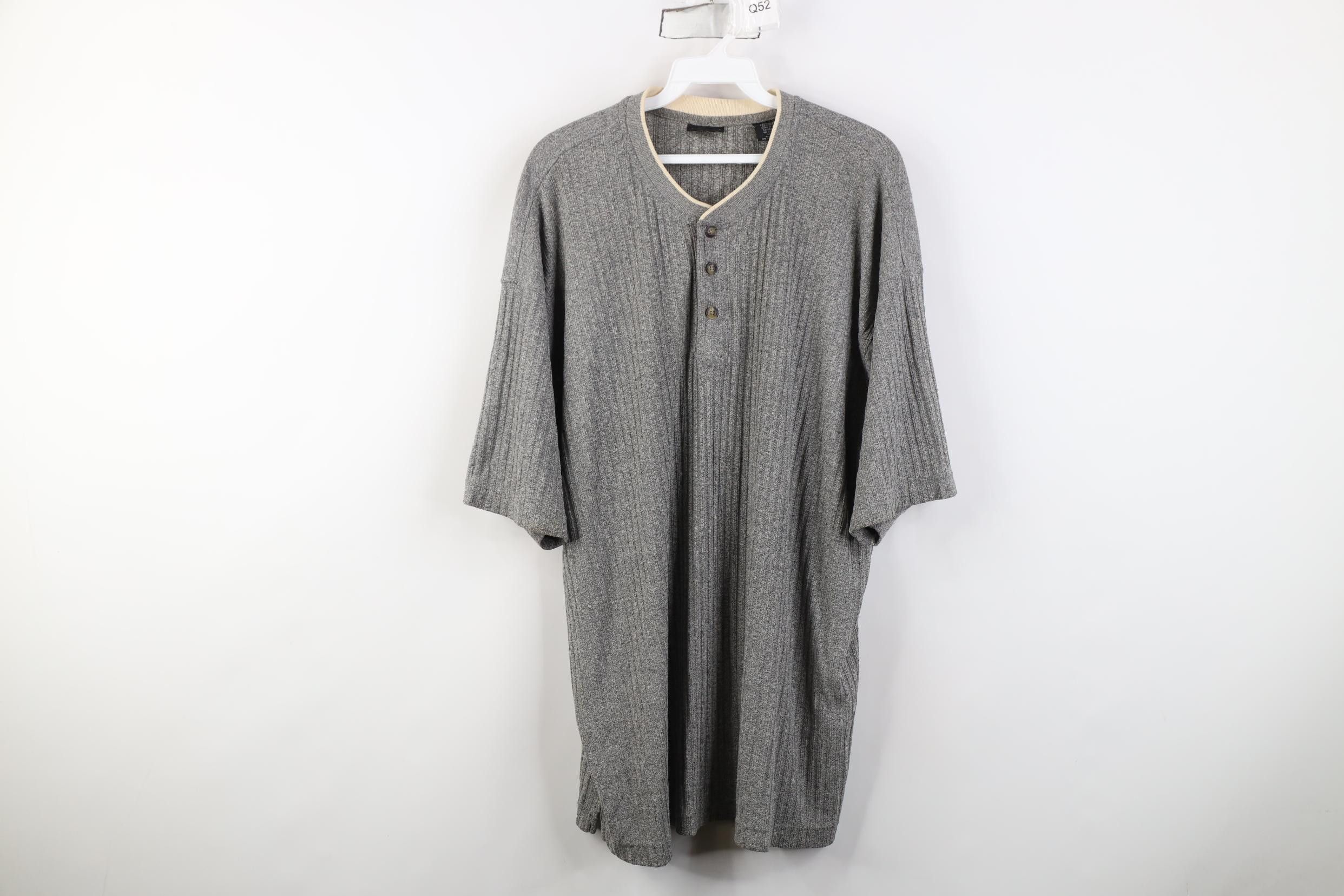 Vintage Vintage 90s Streetwear Ribbed Knit Henley T-Shirt Gray Size US XL / EU 56 / 4 - 1 Thumbnail