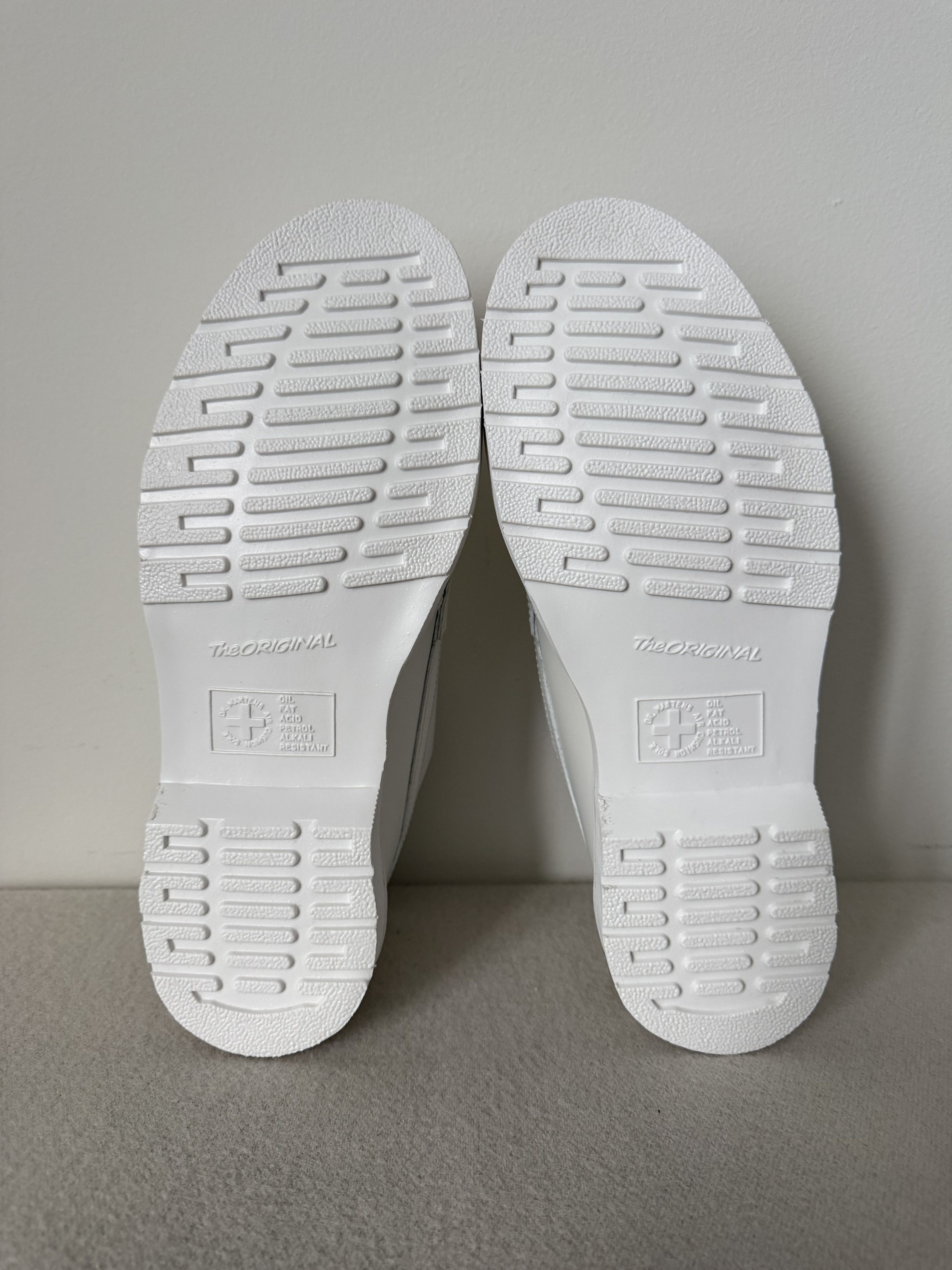 Dr. Martens × MM6 MM6 Maison Margiela Dr. Martens 1461 Penton Loafers in White Size US 10.5 / EU 43-44 - 6 Thumbnail