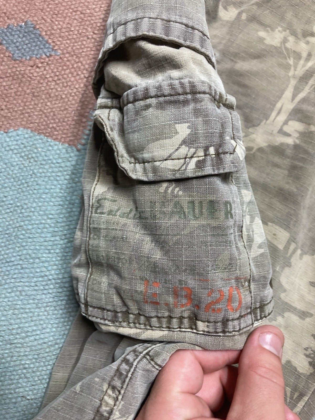 Wrangler Eddie Bauer camo cargo shorts ripstop cotton distressed 34 Size US 34 / EU 50 - 4 Thumbnail