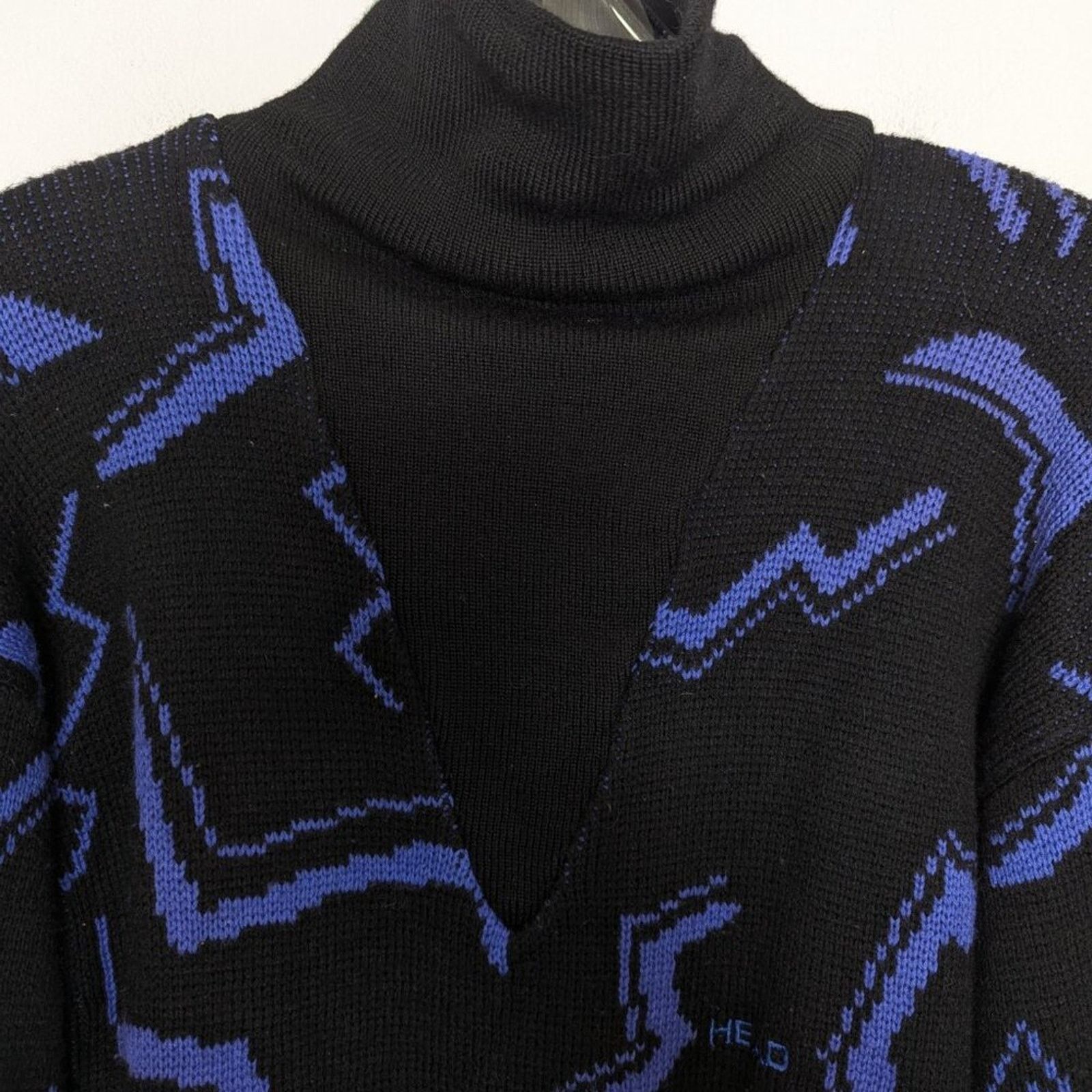 Vintage Head Sportswear Vintage 80's Zig Zag Turtleneck Ski Sweater Size S / US 4 / IT 40 - 5 Thumbnail