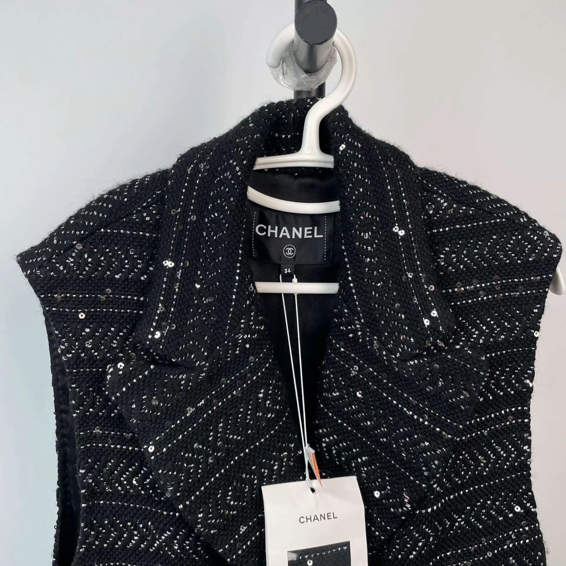 Chanel Chanel Sequin Tweed Vest 23A 34 Black/White/Silver Size XS / US 0-2 / IT 36-38 - 5 Thumbnail